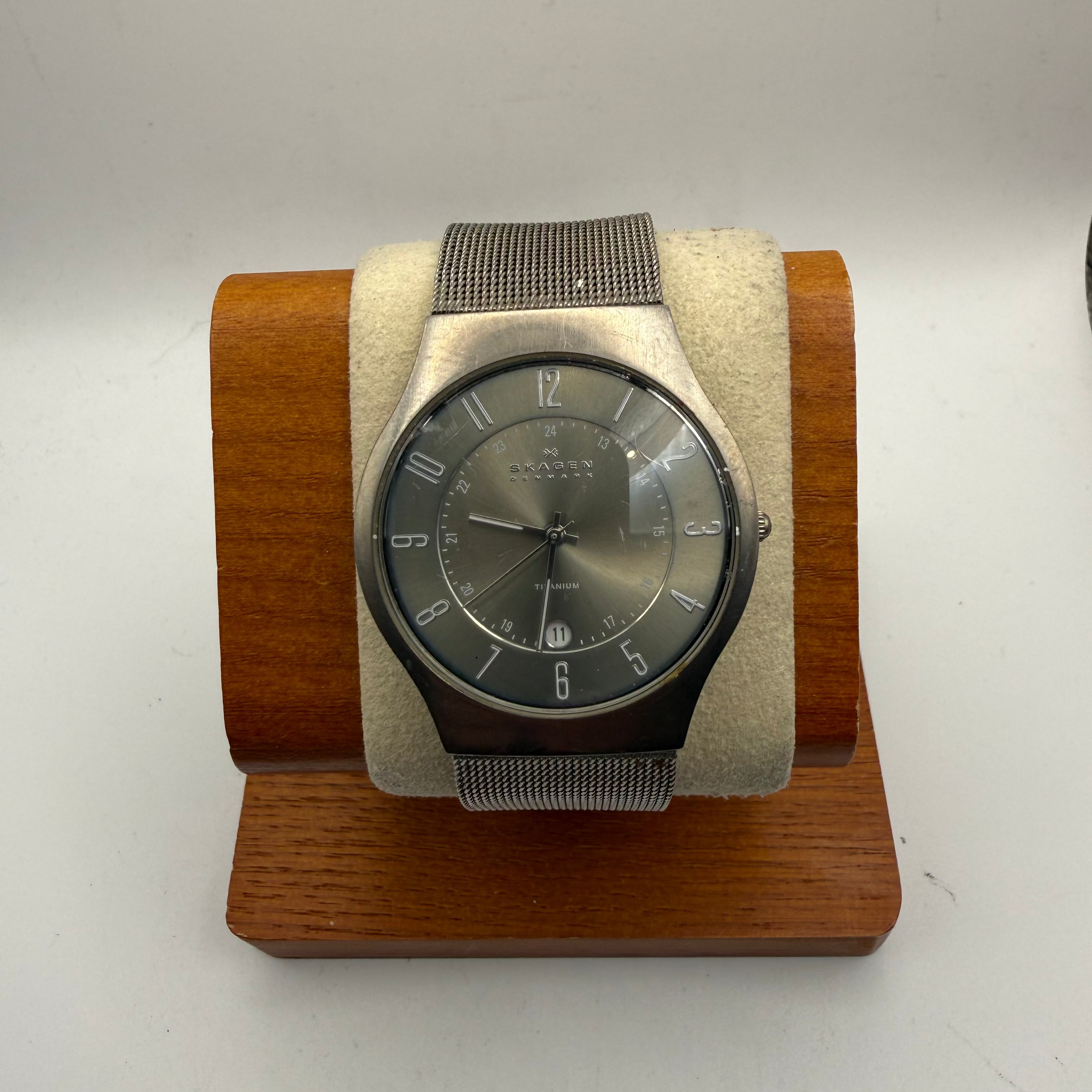 Skagen Denmark 233XLTTN Titanium Mesh Bracelet Watch – Pre-Loved- £40.00