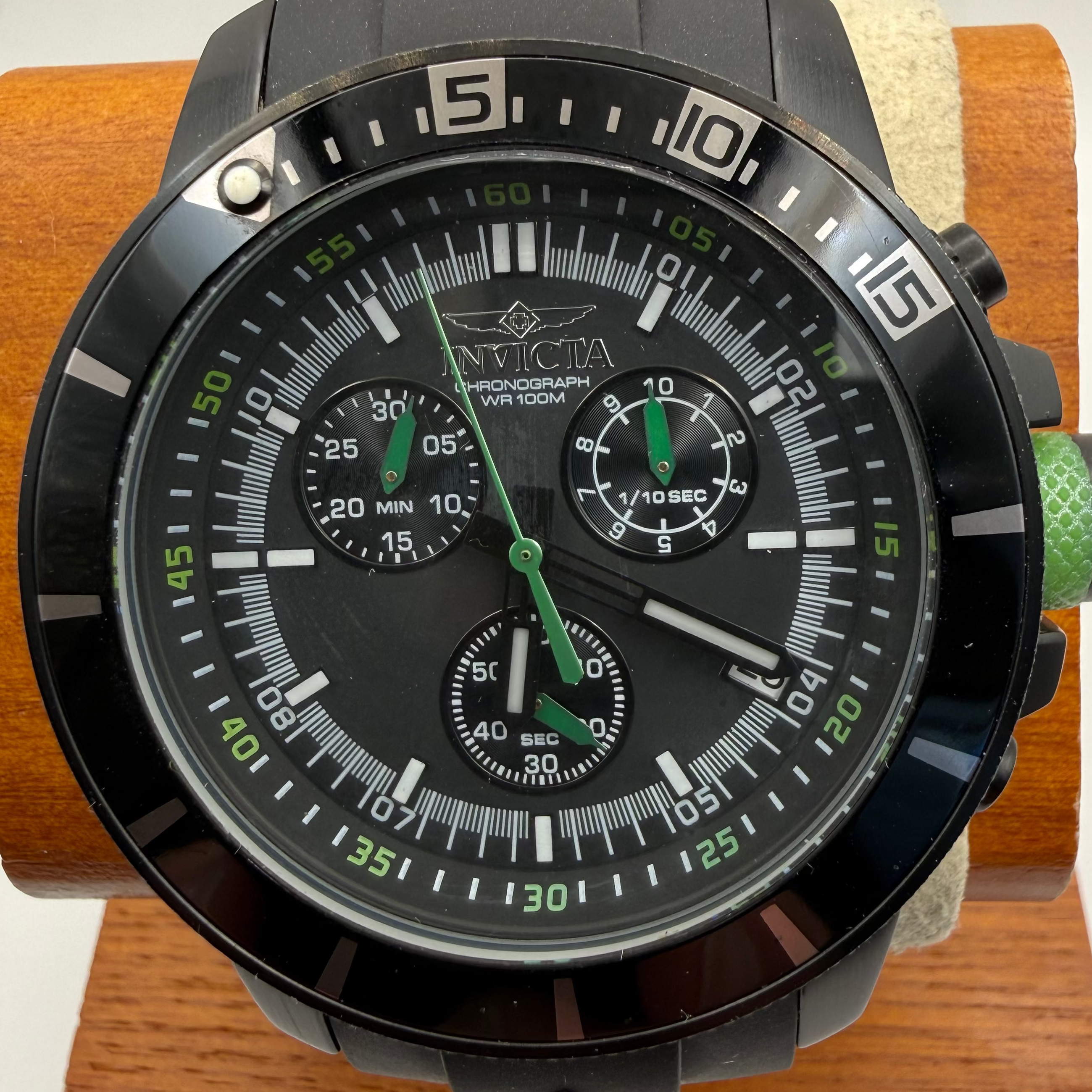 Invicta Pro Diver Chronograph XL 50.5mm Black & Green – Model 18935 – Pre-Owned- £70.00