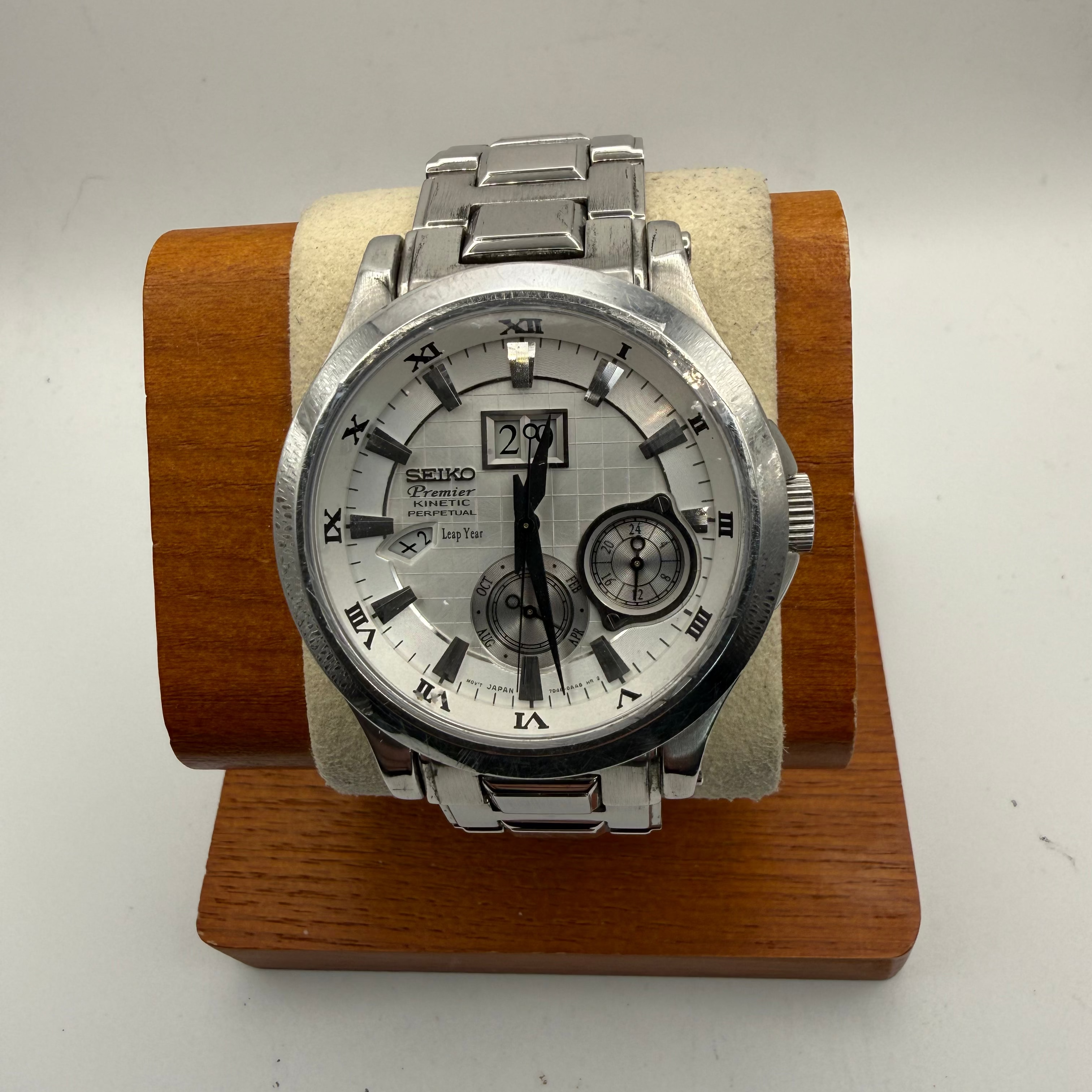 Seiko Premier Kinetic Perpetual Calendar 7D48-0AA0 Men's Watch- £200.00