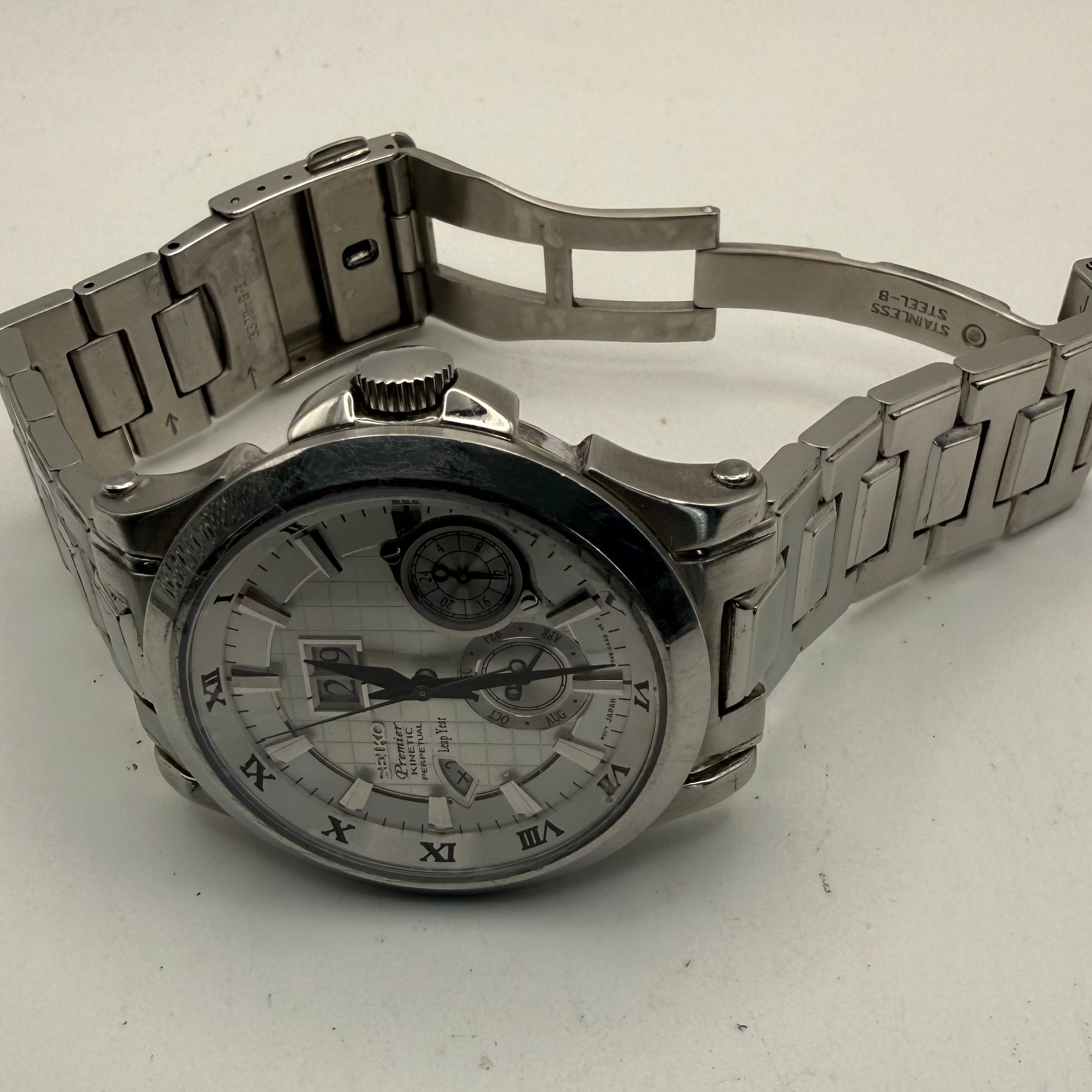 Seiko Premier Kinetic Perpetual Calendar 7D48-0AA0 Men's Watch- £200.00