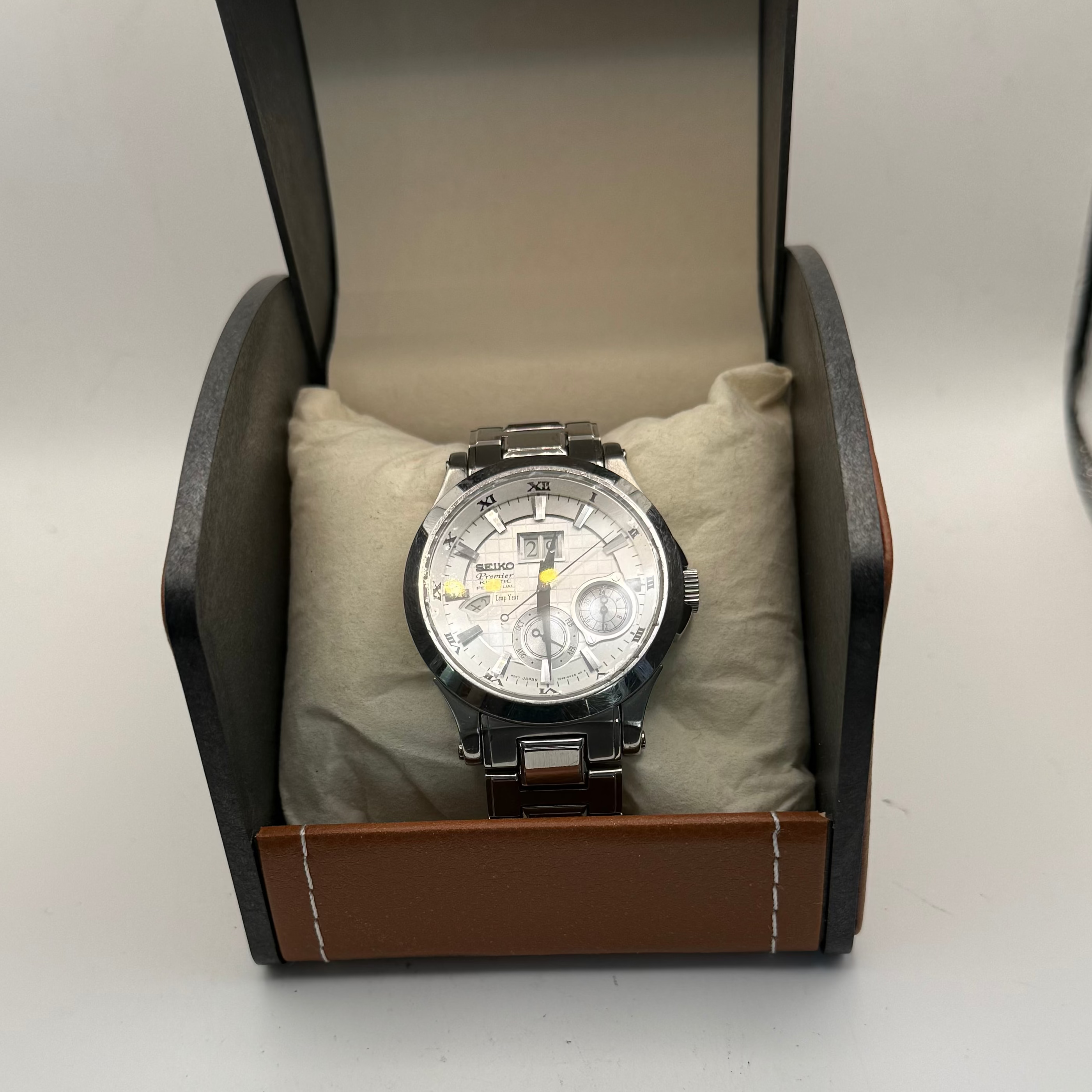 Seiko Premier Kinetic Perpetual Calendar 7D48-0AA0 Men's Watch- £200.00