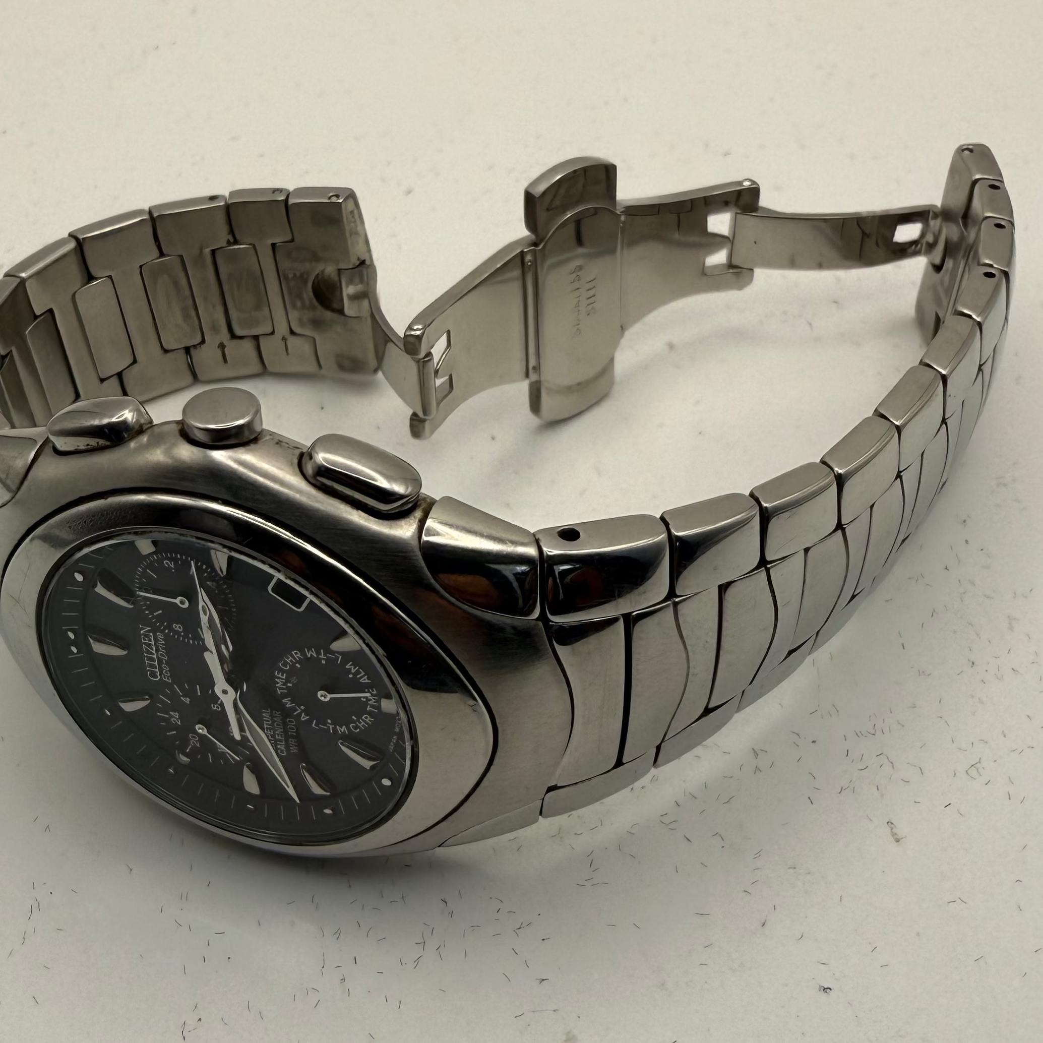 Citizen Eco-Drive Perpetual Calendar WR100 Men’s Watch – Model E810-H47871 – Black Dial- £90.00