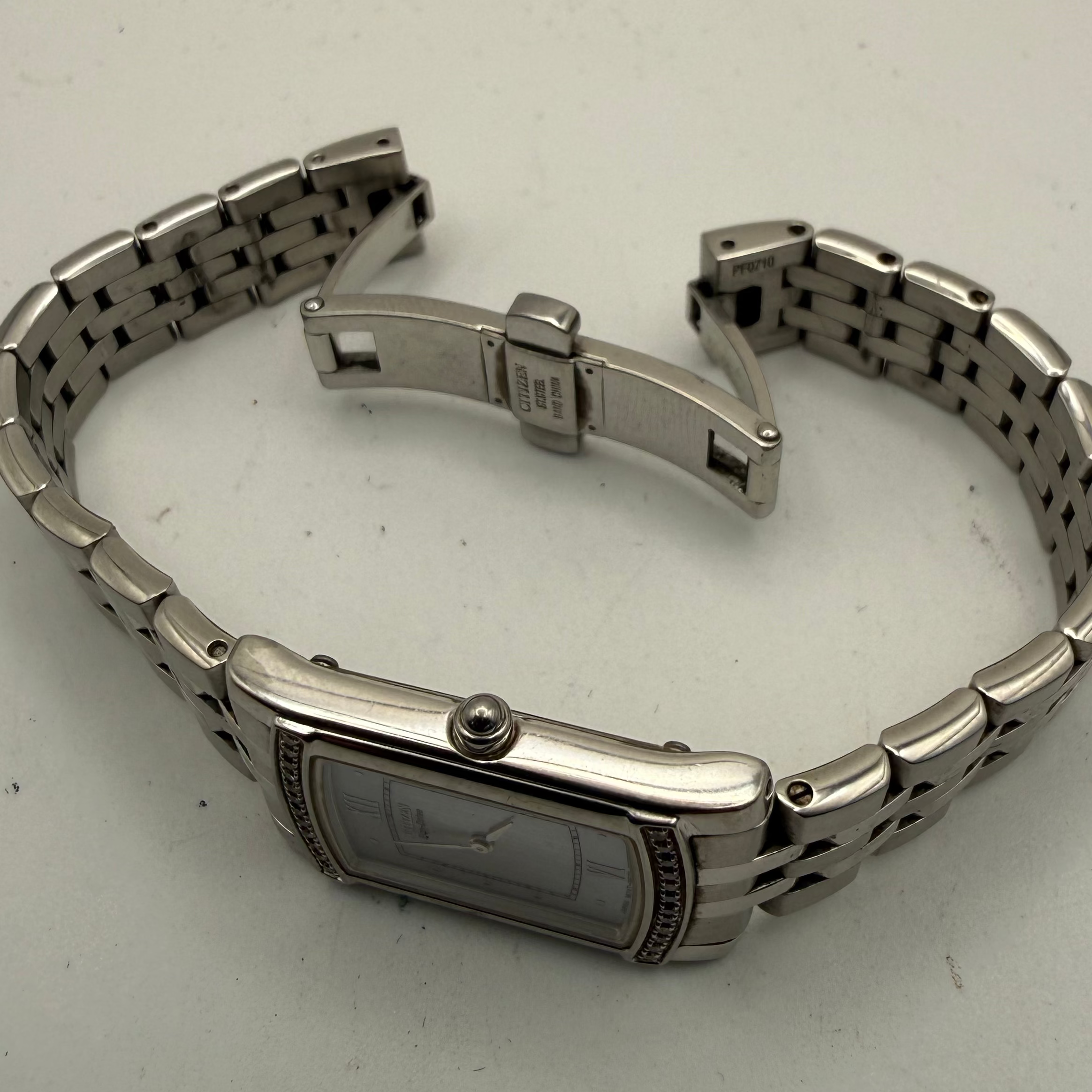 Citizen Eco-Drive Ladies Rectangular Diamond Accent Watch G670 (Fully Tested and Working)- £40.00