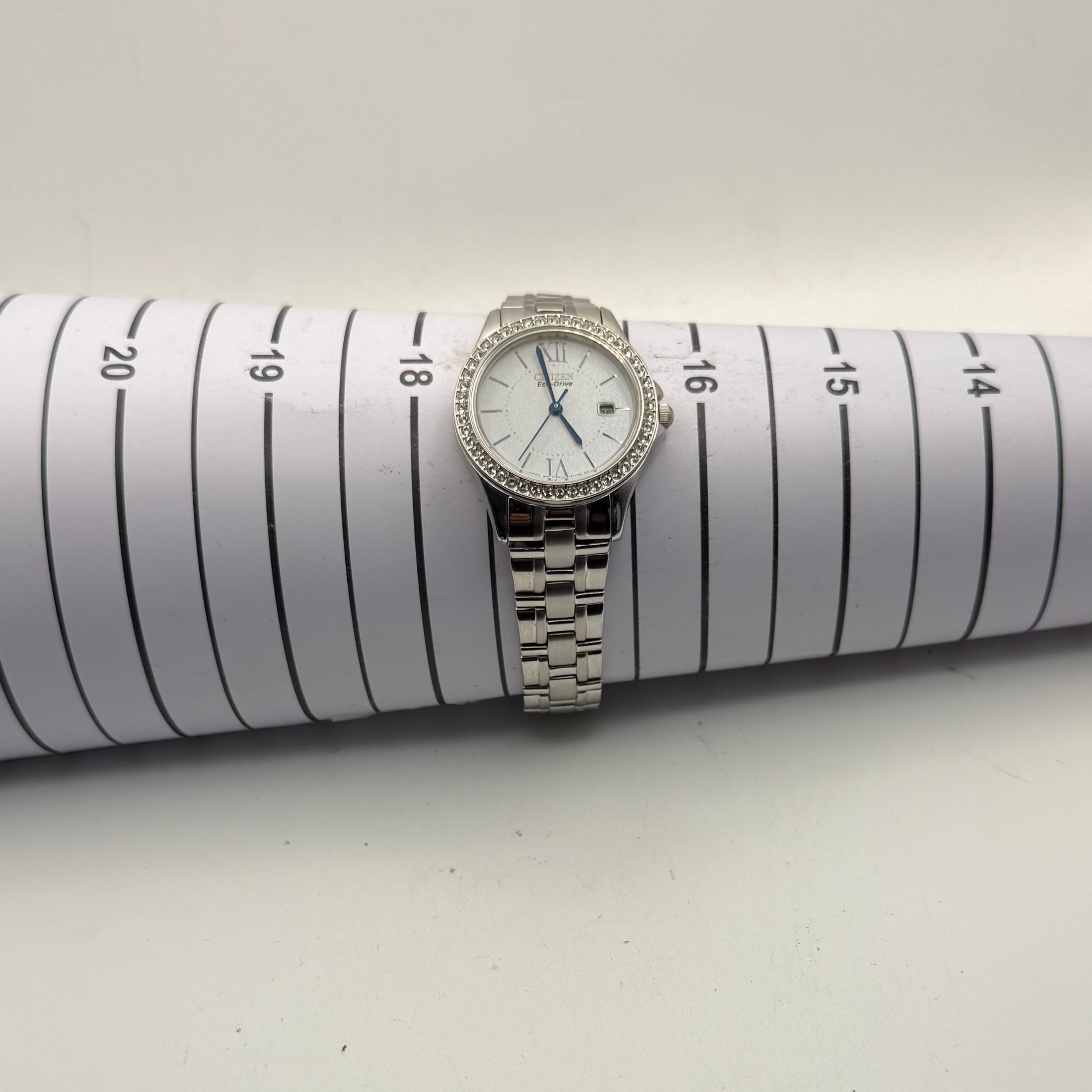 Citizen Eco-Drive Ladies Crystal Bezel Date WR Watch Silver Tone (Fully Tested and Working)- £40.00