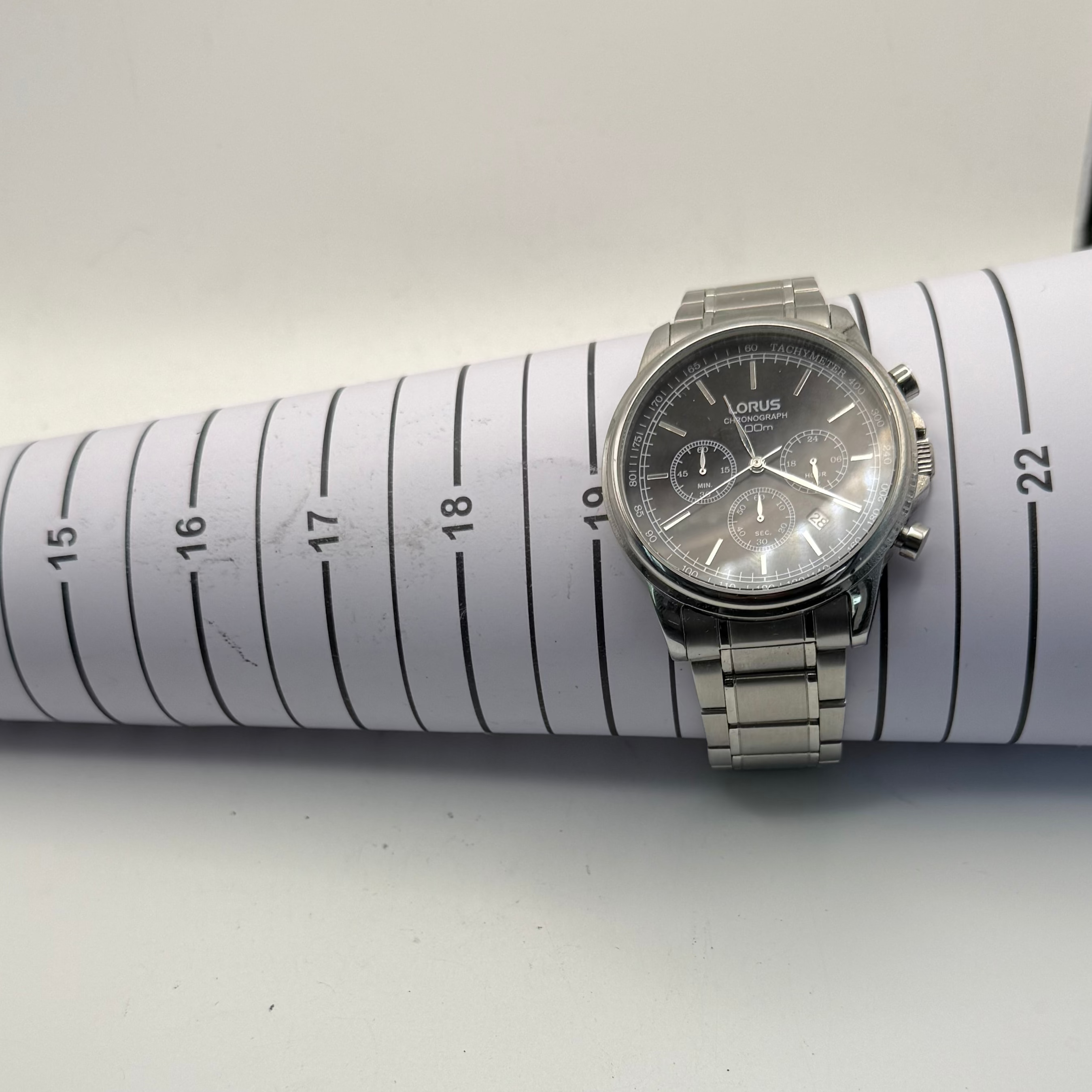 Lorus RM359CX-9 Chronograph 100m Men’s Watch | Full Set | 46mm Case | 20.5cm Bracelet- £70.00