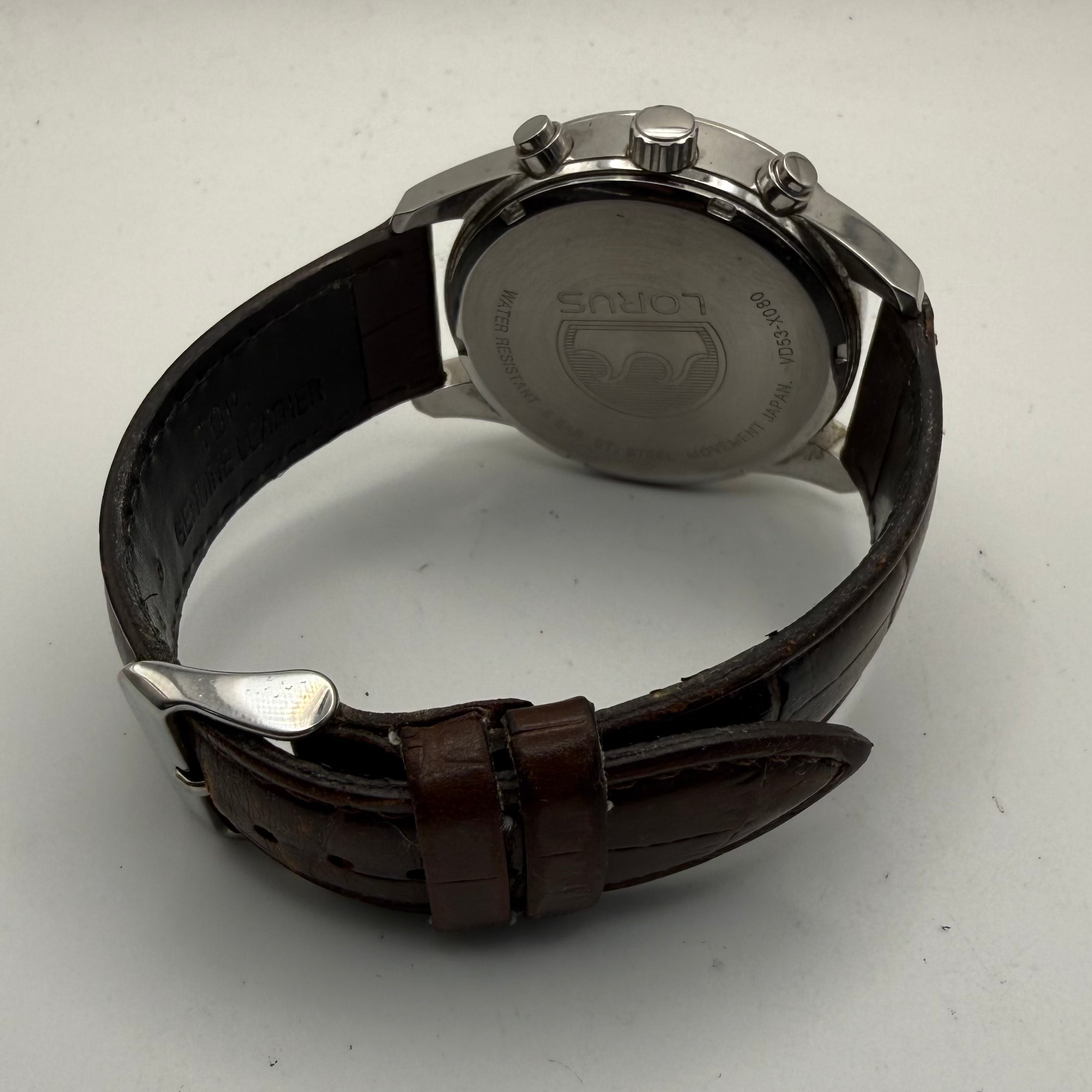 Lorus Chronograph 100m Men’s Watch | Cream Dial | 45mm Case | Leather Strap | Full Set- £70.00