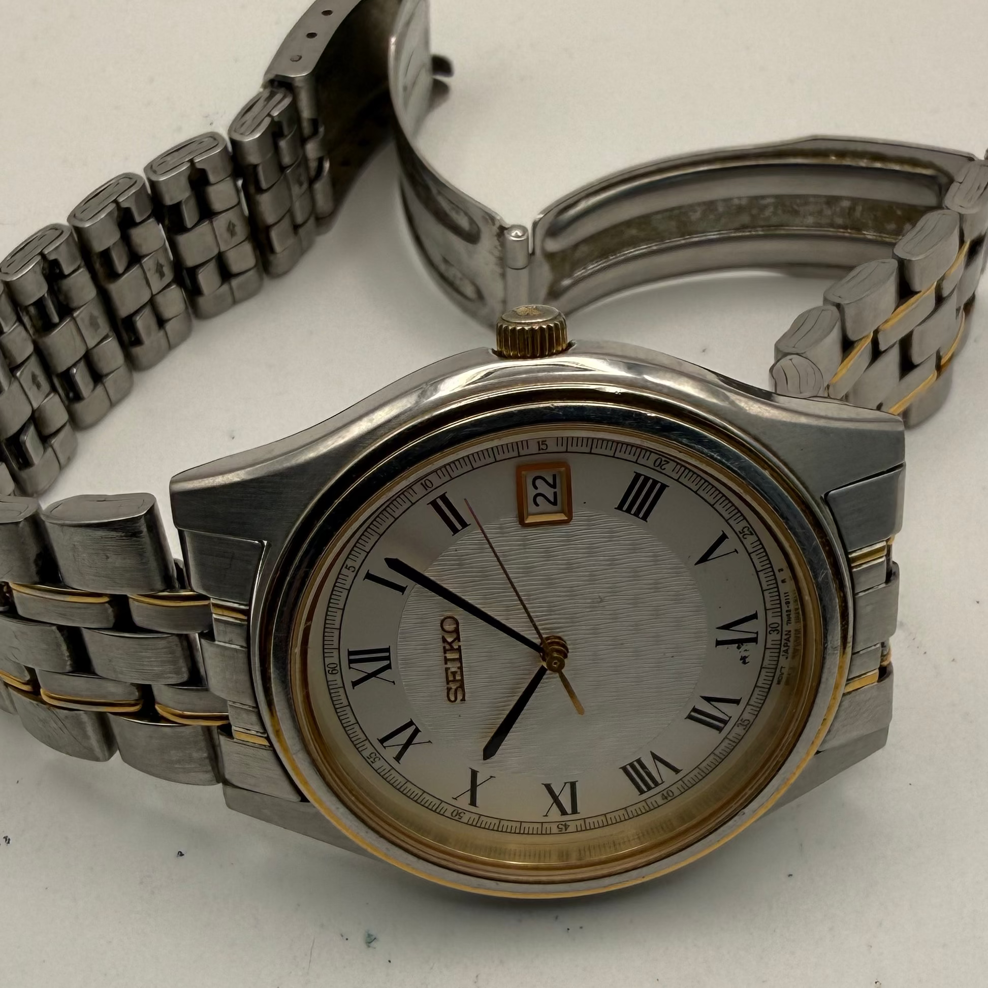Seiko 7N42-9030 Classic Two Tone Dress Watch | Fully Tested & Working- £60.00