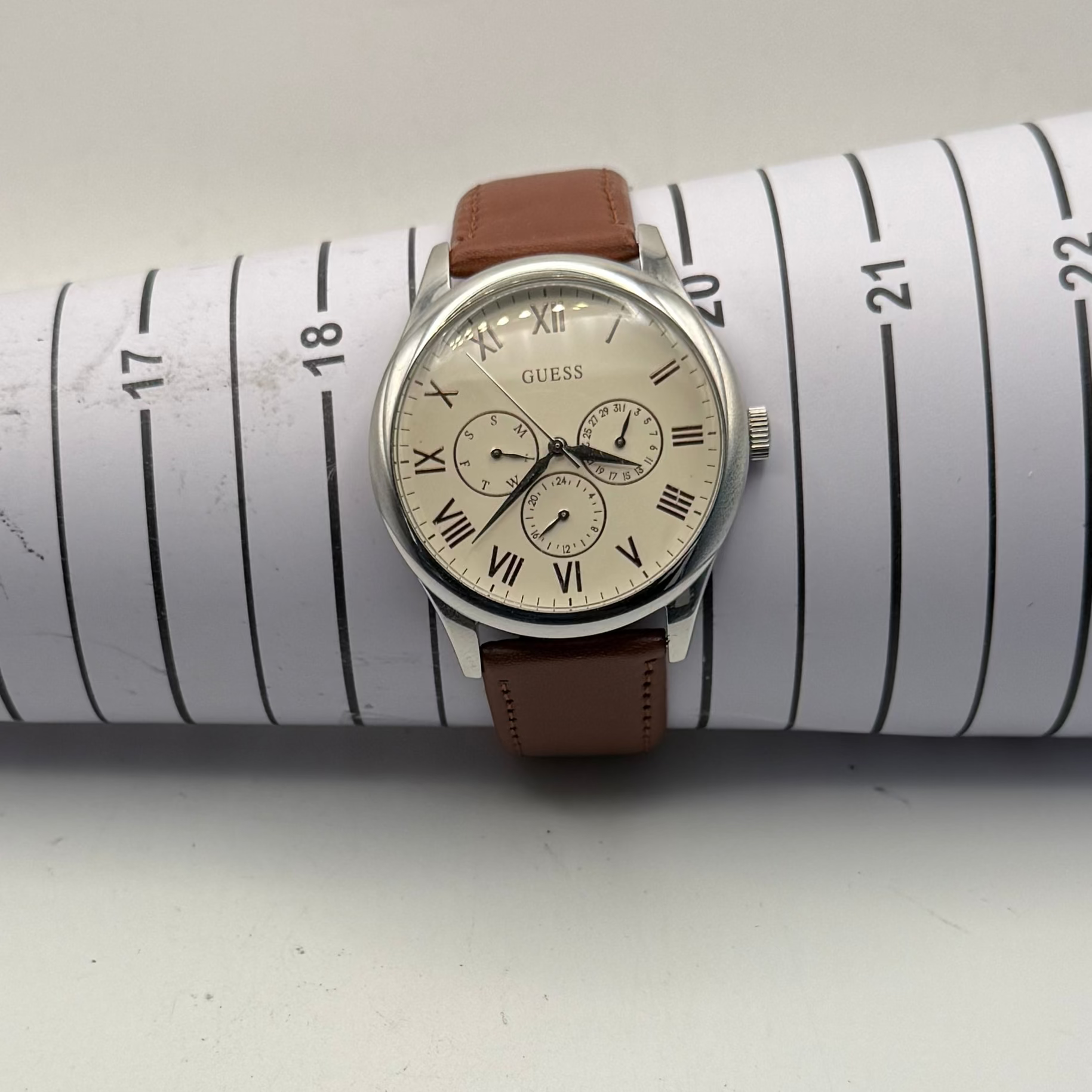 GUESS Classic Multi-Dial Watch – 42mm – New Leather Strap – Pre-Loved- £70.00