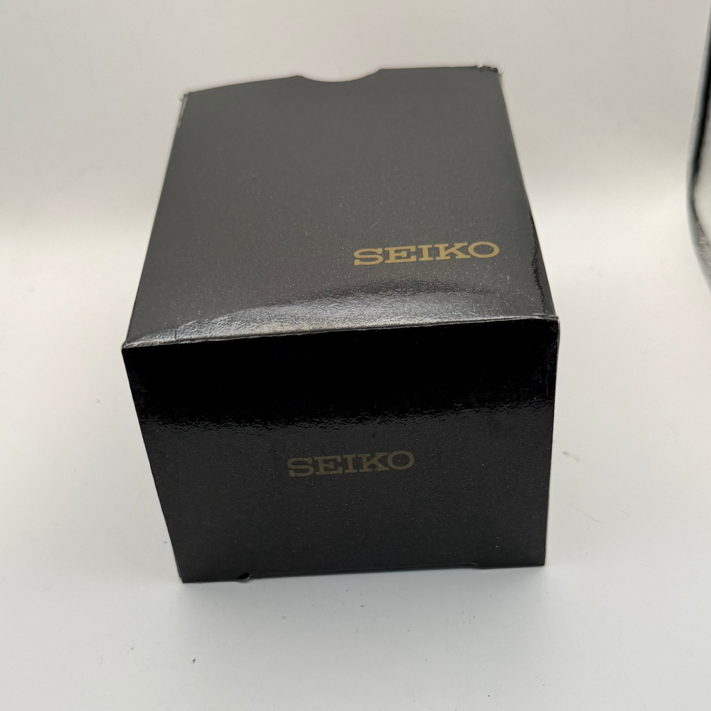 Seiko Kinetic Sports 100 3M22-0B90 Gold Tone Bracelet Watch- £180.00