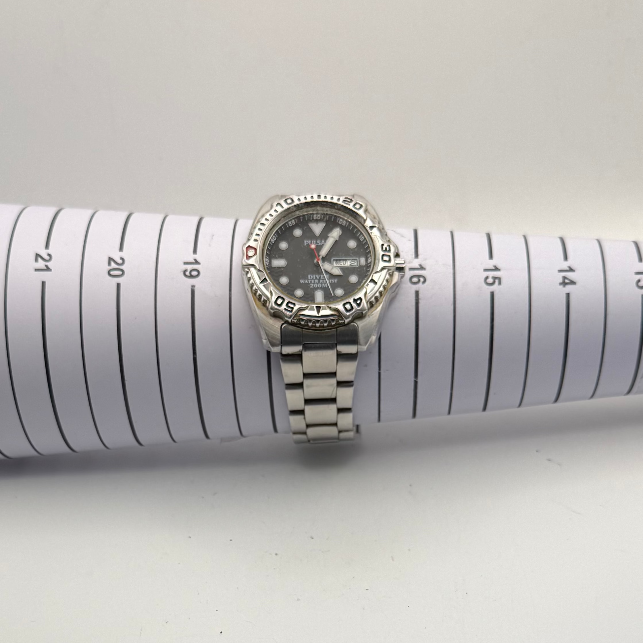 Pulsar Diver V736-6B90 200M Day-Date Quartz Watch – 42.5mm – Boxed- £70.00