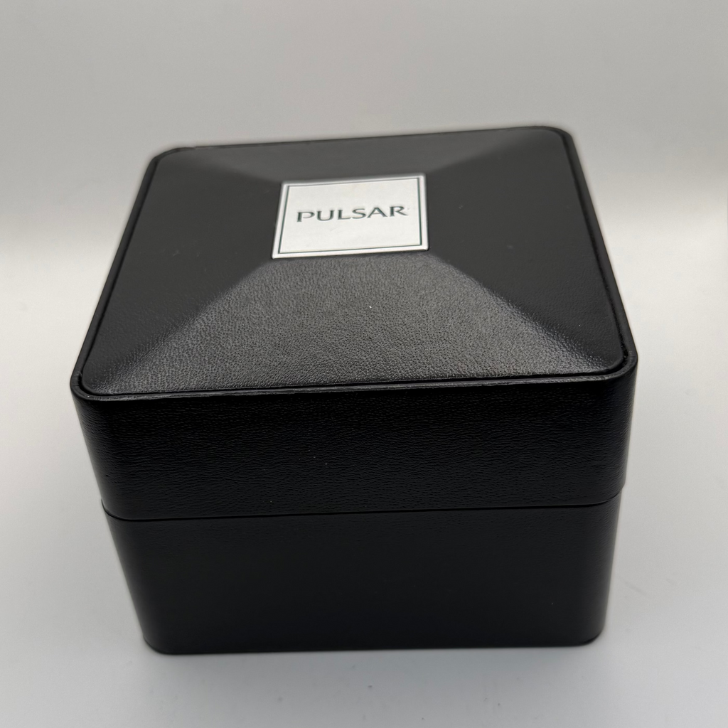 Pulsar Diver V736-6B90 200M Day-Date Quartz Watch – 42.5mm – Boxed- £70.00