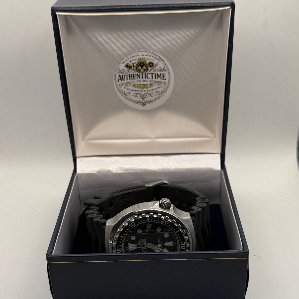 Divex Professional 200M Diver Watch- £70.00