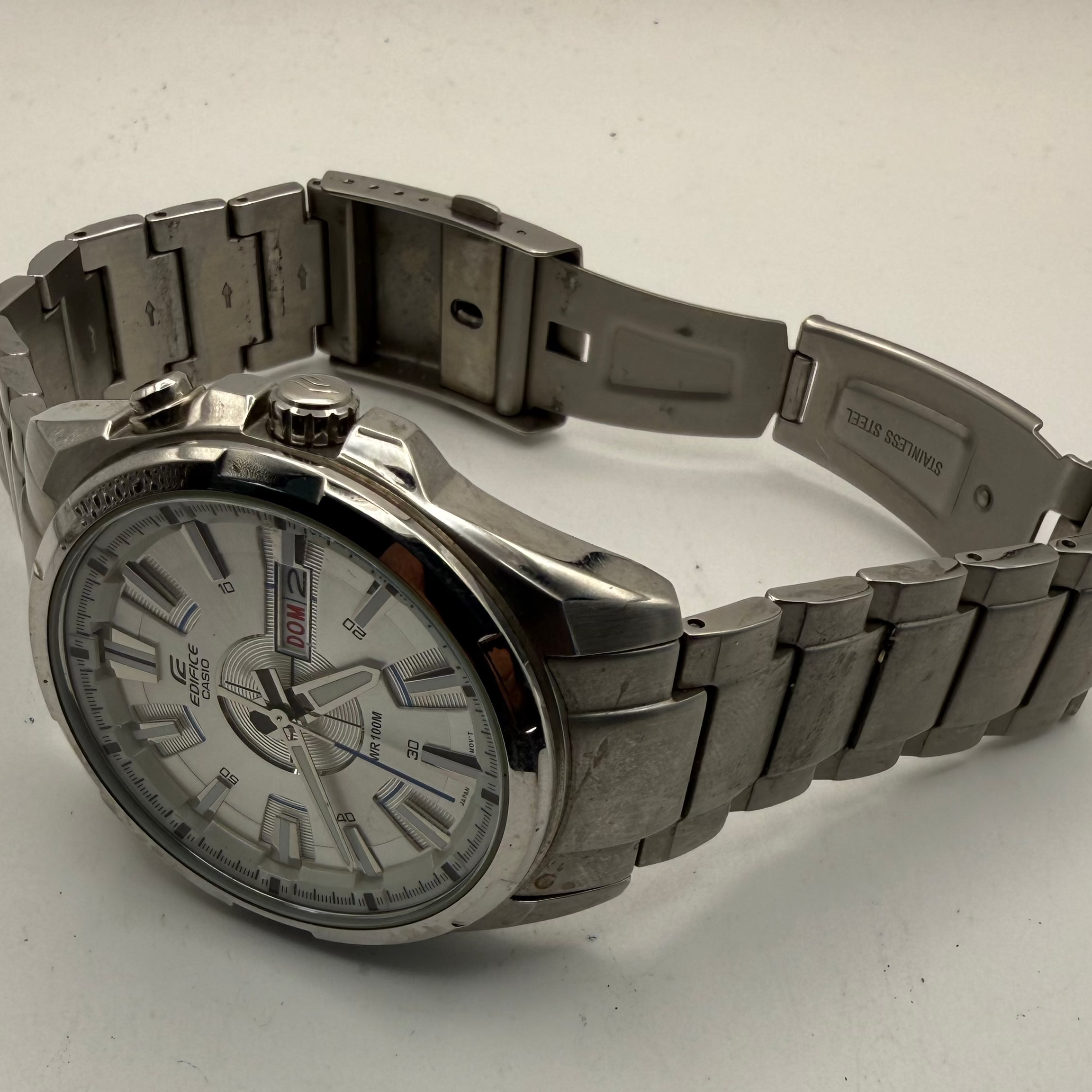 Casio Edifice EFR-102 Day Date Watch – 45mm | 19cm Bracelet | Stainless Steel Classic- £70.00