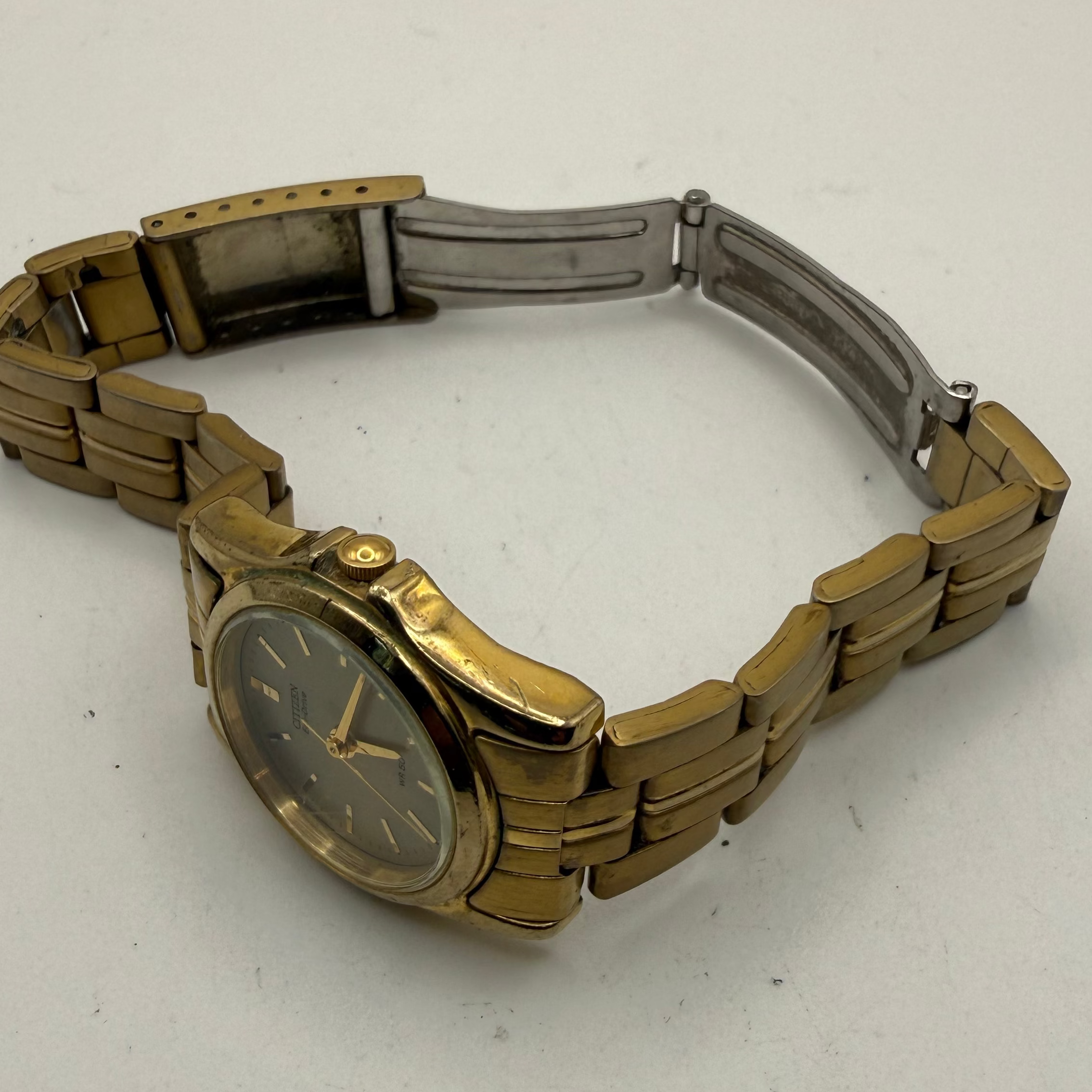 Citizen Eco-Drive Ladies Gold Tone Bracelet Watch 27mm 16cm FULLY TESTED AND WORKING- £40.00