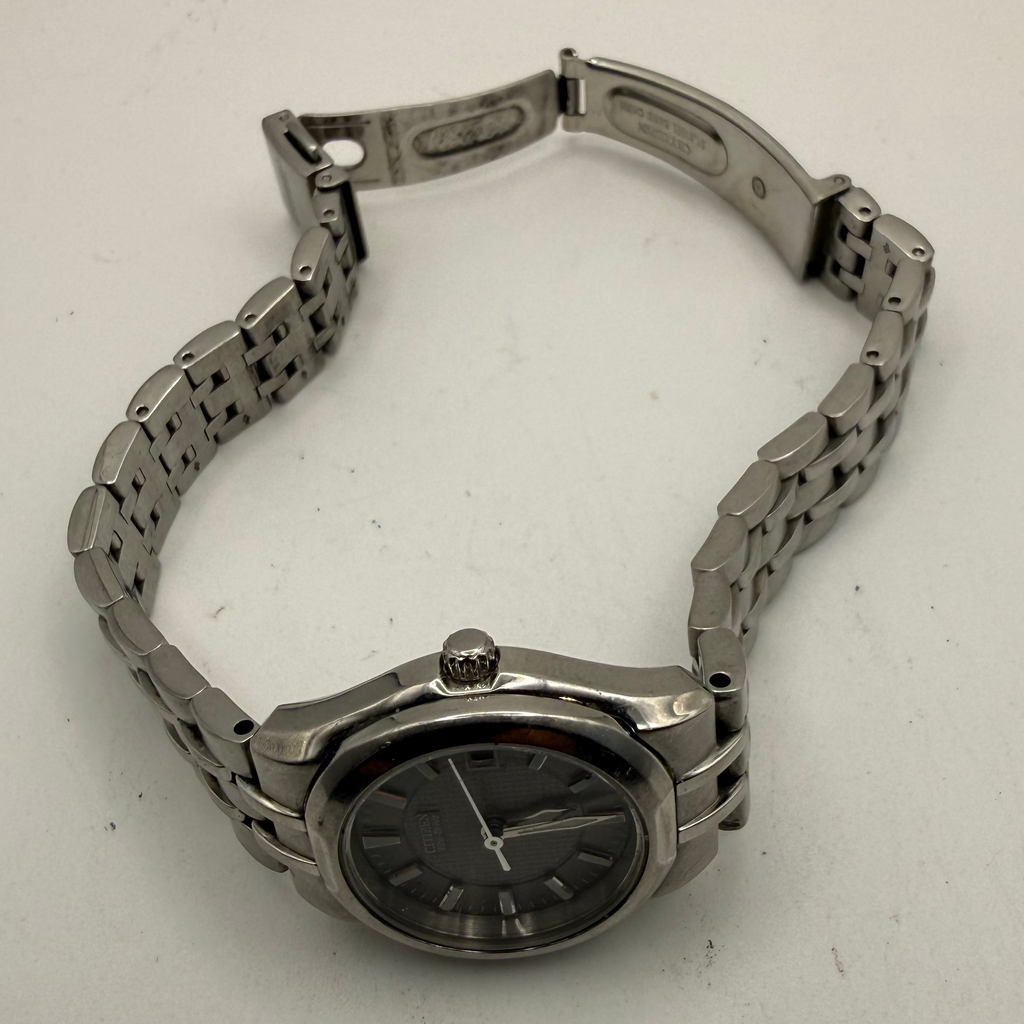 Citizen Eco-Drive Ladies Stainless Steel Bracelet Watch Date 27mm 16cm FULLY TESTED AND WORKING
