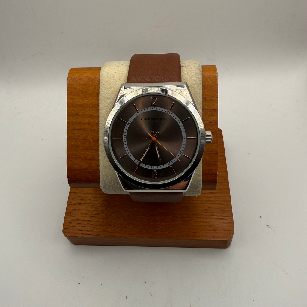 Red Herring Minimalist Brown Dial Watch 43mm – FULLY TESTED AND WORKING- £40.00