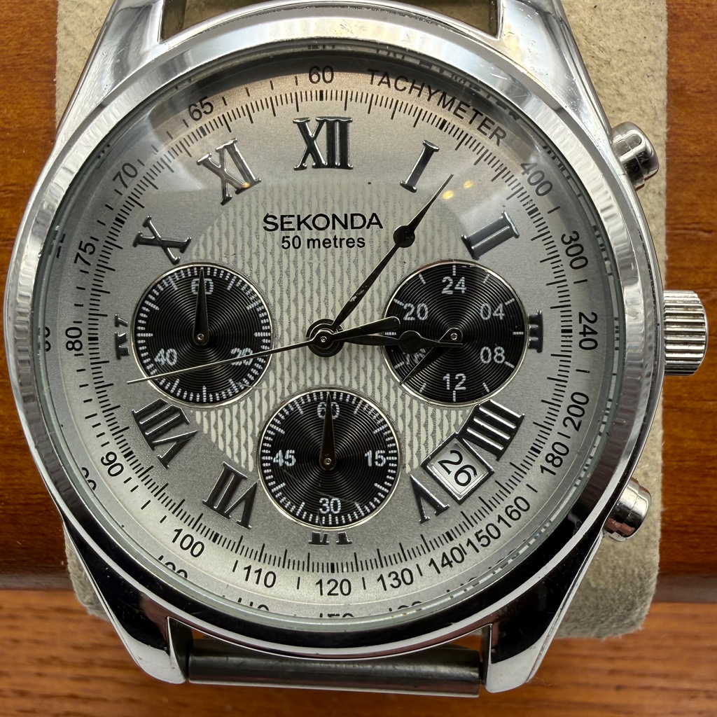 Sekonda Chronograph Silver Dial Date Watch 44mm – FULLY TESTED AND WORKING- £40.00