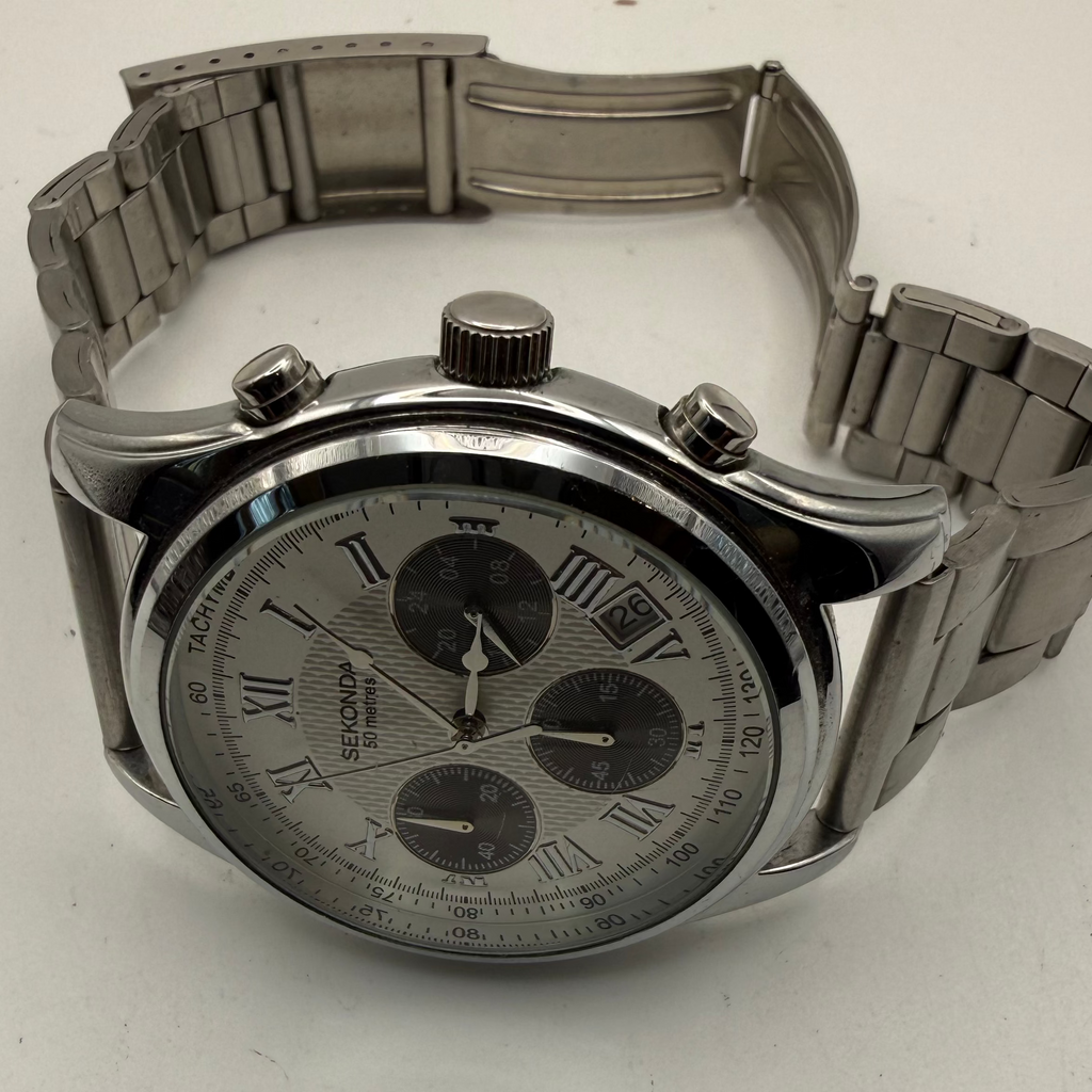 Sekonda Chronograph Silver Dial Date Watch 44mm – FULLY TESTED AND WORKING- £40.00