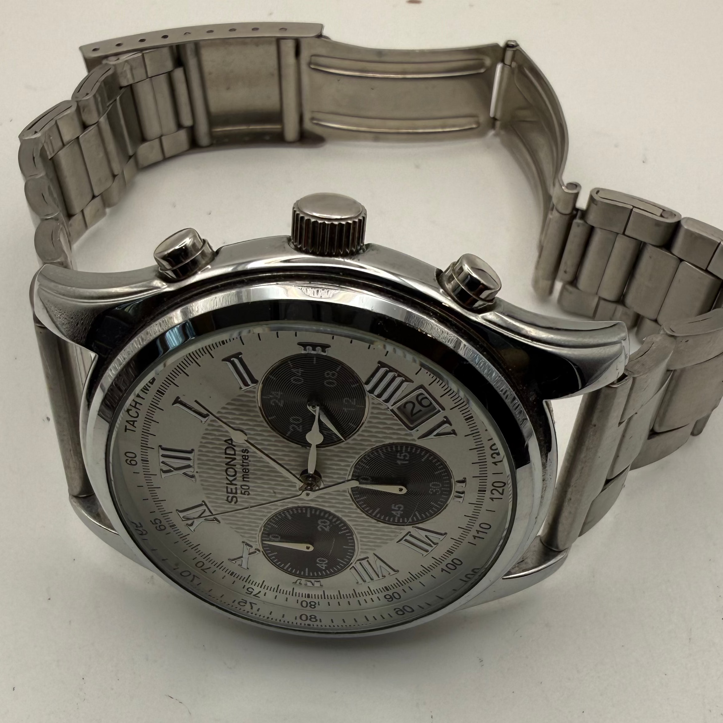 Sekonda Chronograph Silver Dial Date Watch 44mm – FULLY TESTED AND WORKING- £40.00