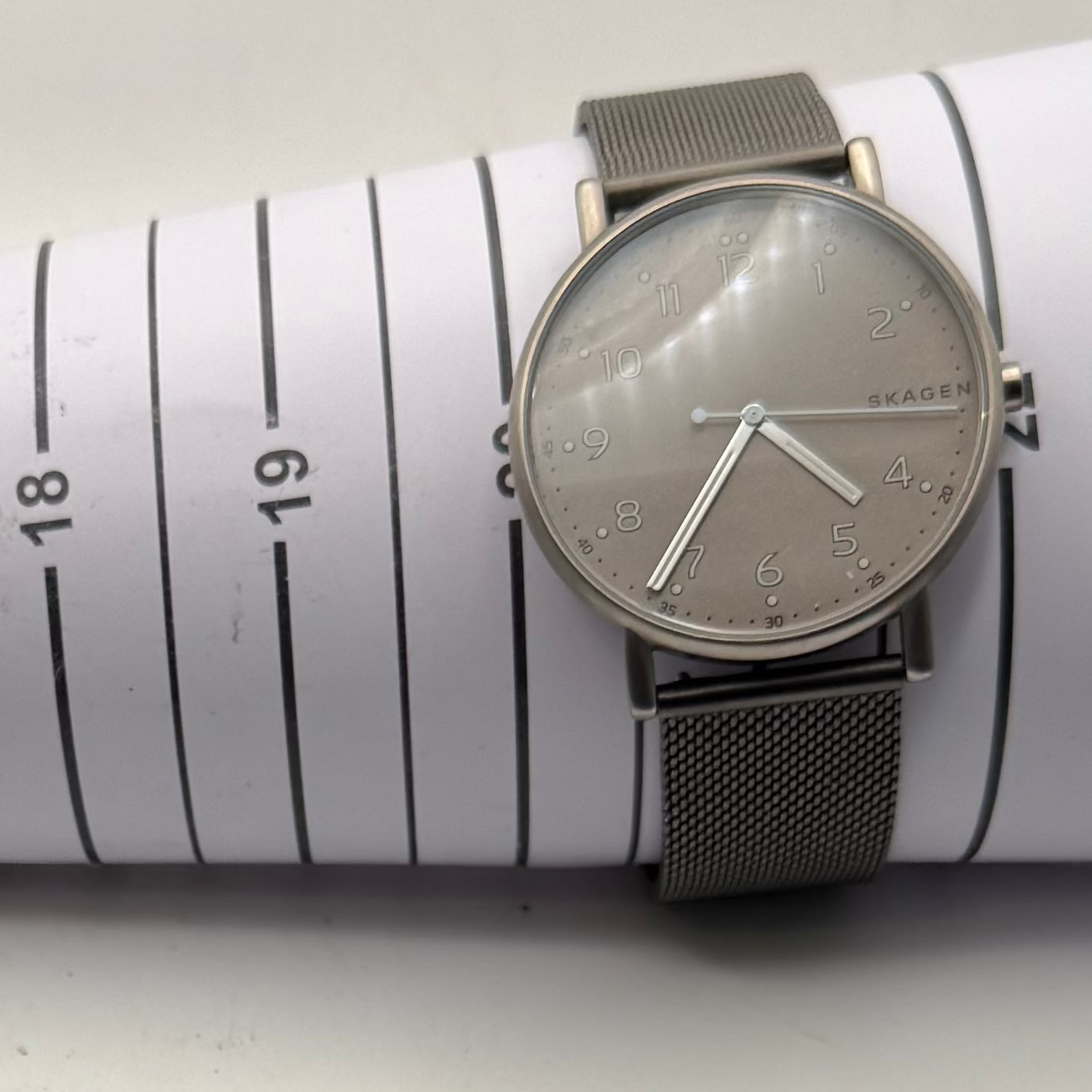 Skagen Signatur Titanium SKW6354 Grey Dial Mesh Watch 41.5mm – FULLY TESTED- £60.00