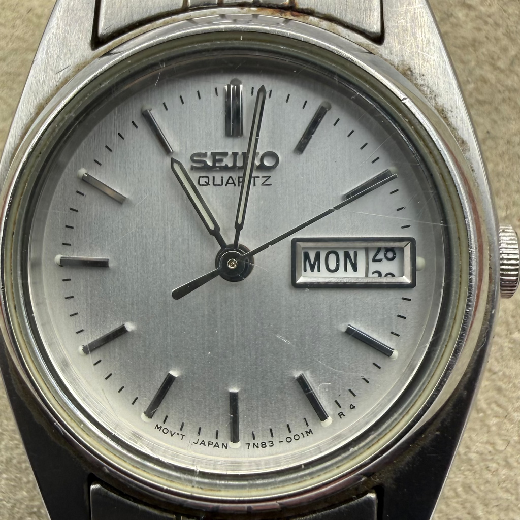 Seiko Quartz Day Date Silver Dial 25mm – FULLY TESTED AND WORKING- £