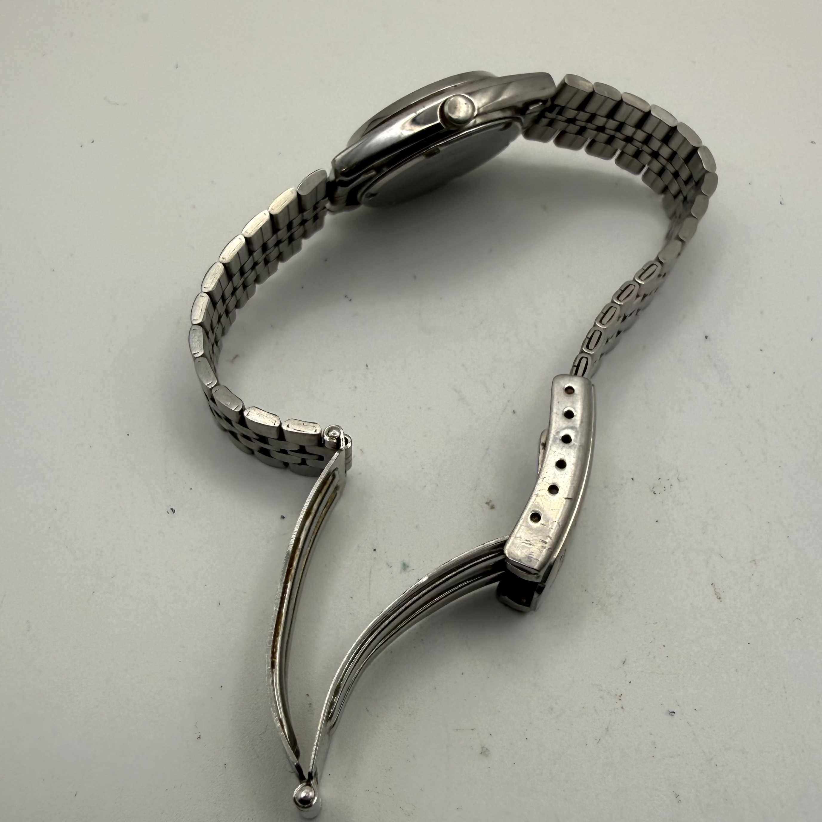 Seiko Quartz Day Date Silver Dial 25mm – FULLY TESTED AND WORKING- £