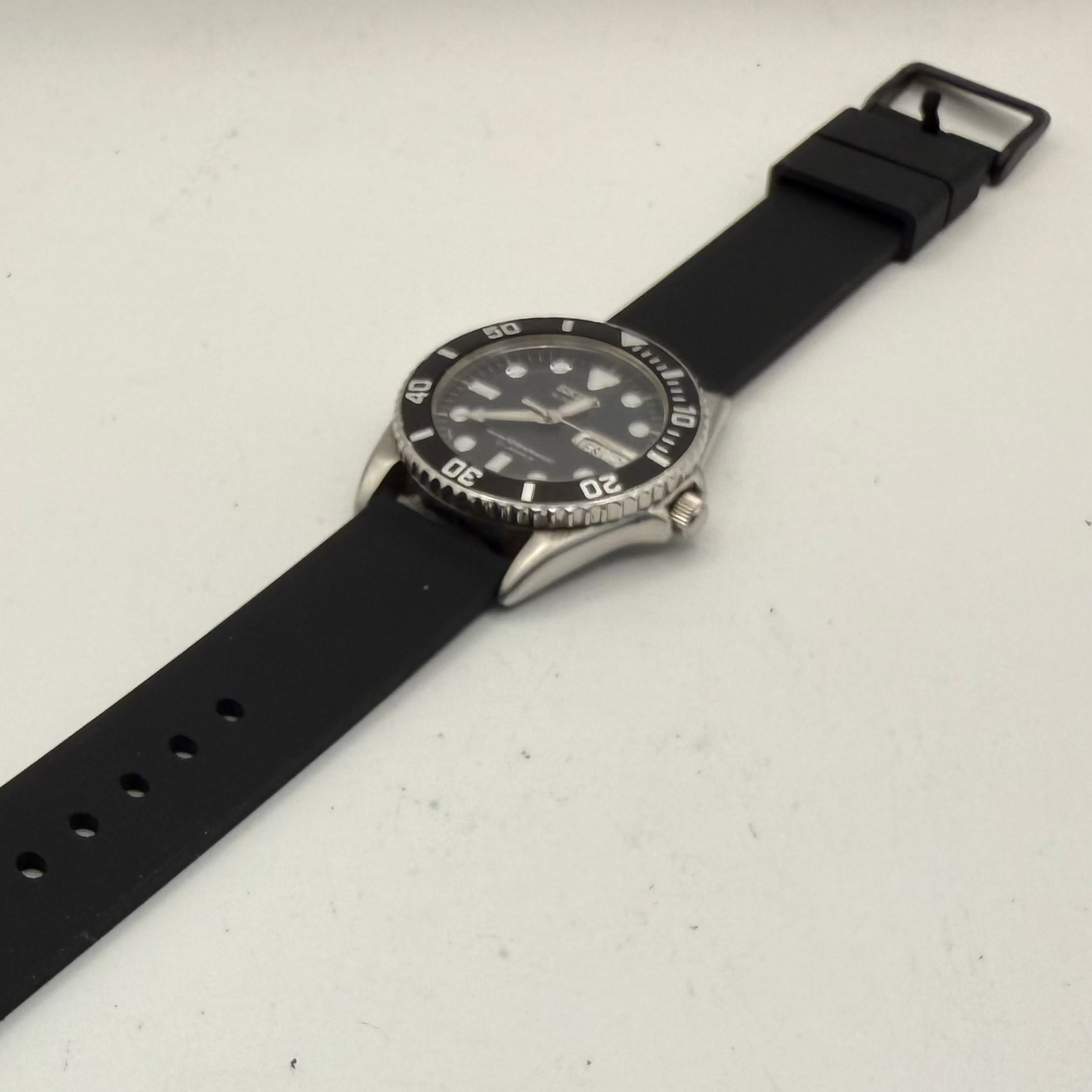 Seiko Automatic Diver Style 21 Jewels Day Date Mens Watch 7526-0050 – August 1997- £200.00