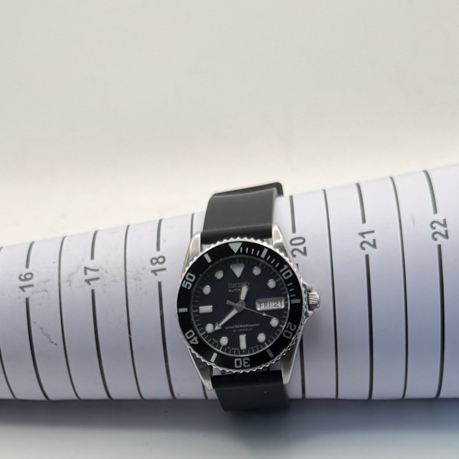 Seiko Automatic Diver Style 21 Jewels Day Date Mens Watch 7526-0050 – August 1997- £200.00