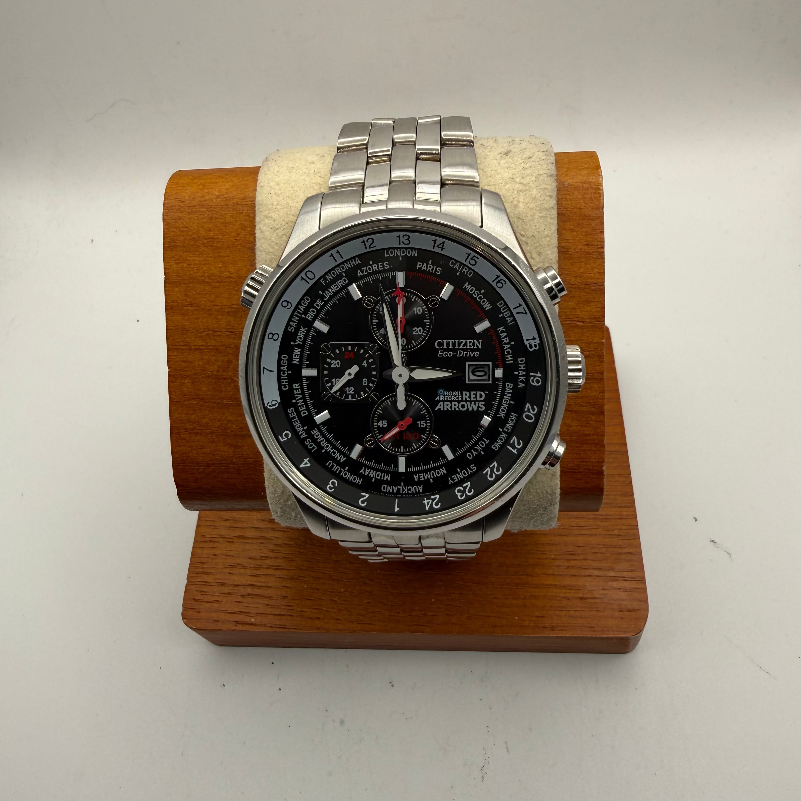 Citizen Eco-Drive Royal Air Force Red Arrows World Time Chronograph WR100 Full Set- £300.00