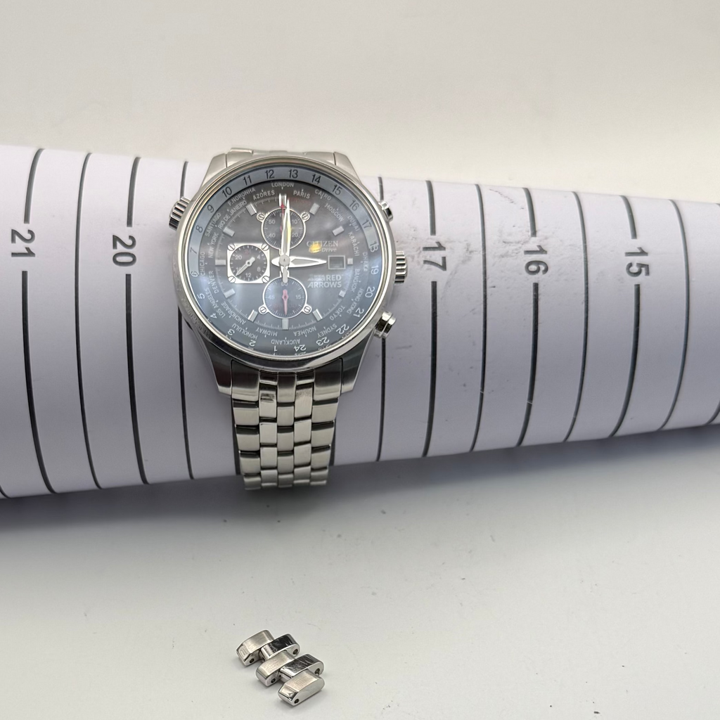 Citizen Eco-Drive Royal Air Force Red Arrows World Time Chronograph WR100 Full Set- £300.00