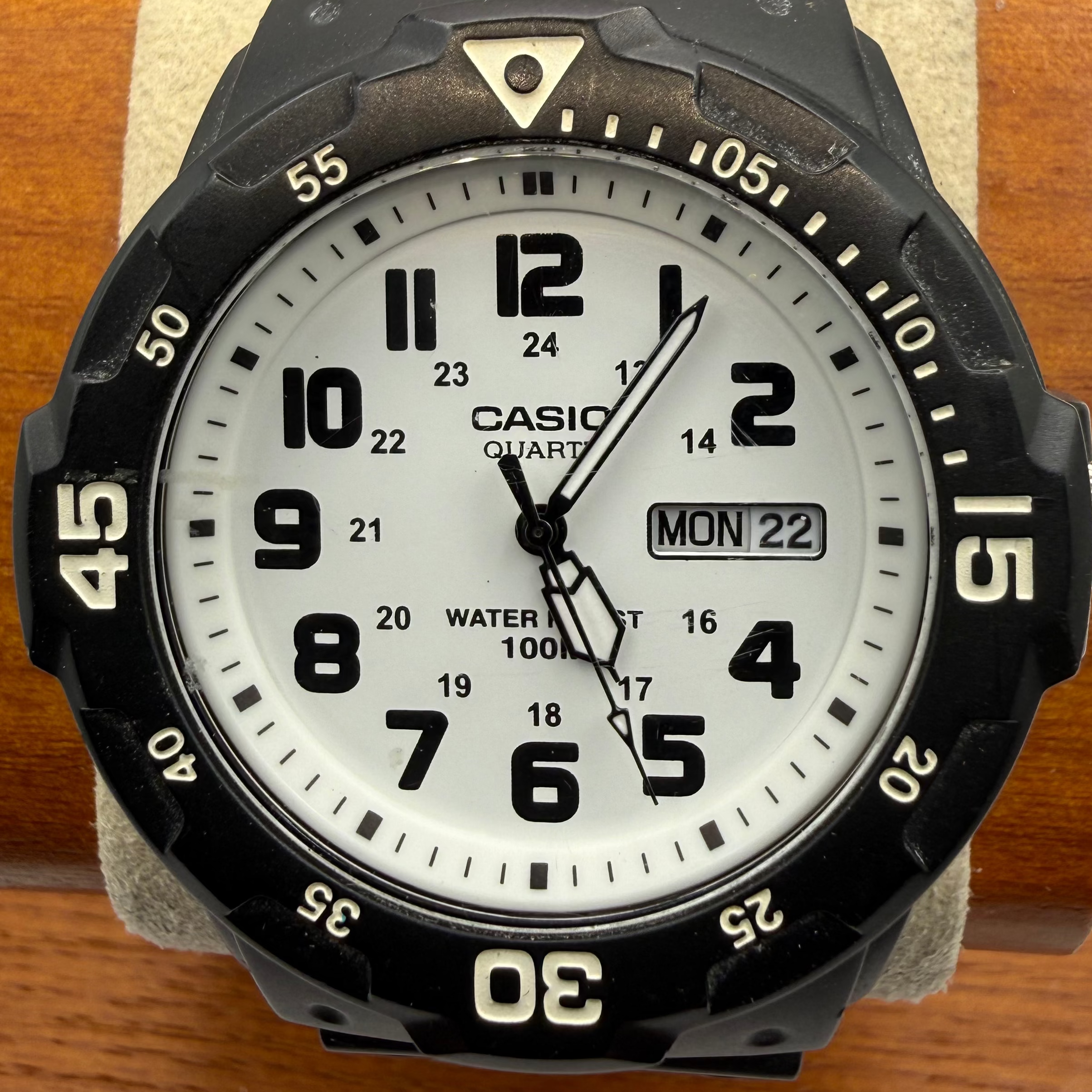 Casio MRW-200H White Dial 100M Men’s Watch (Fully Tested and Working)- £35.00