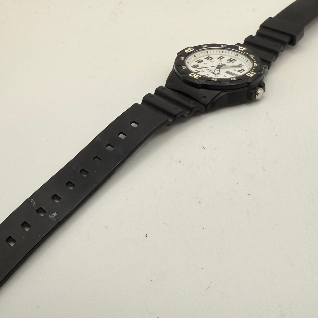 Casio MRW-200H White Dial 100M Men’s Watch (Fully Tested and Working)- £35.00