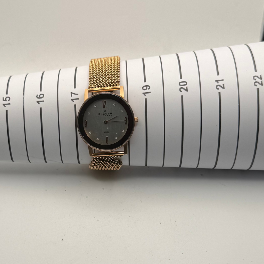 Skagen Denmark Ladies Rose Gold Mesh Watch (Fully Tested and Working)- £40.00