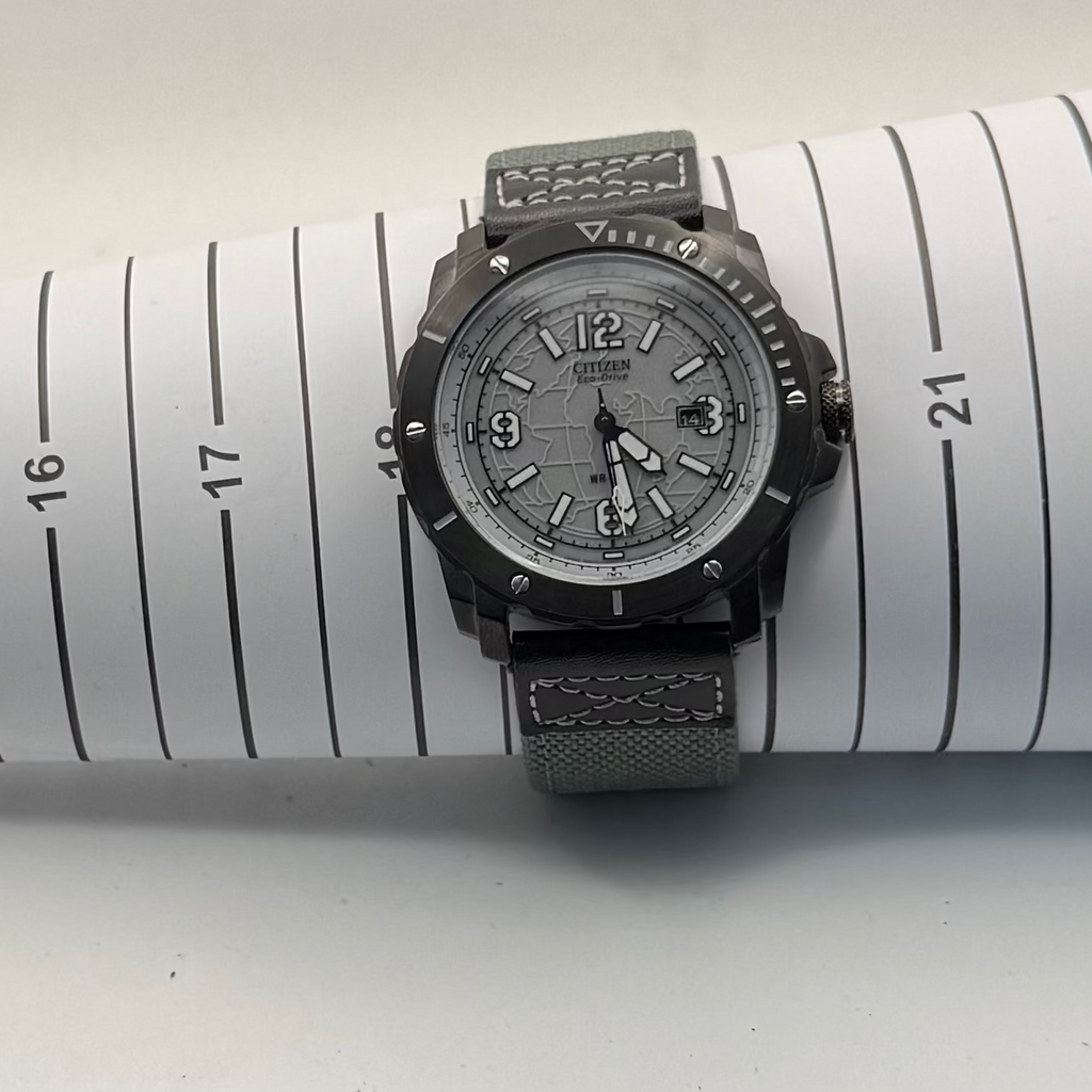 Citizen Eco-Drive GN-4W-S “World Map” Oversize – Full Set – 50mm- £180.00