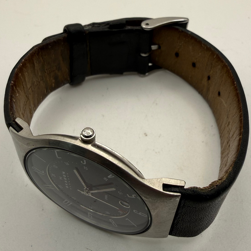 Skagen Denmark Minimalist Black Dial Watch (Fully Tested and Working)- £50.00
