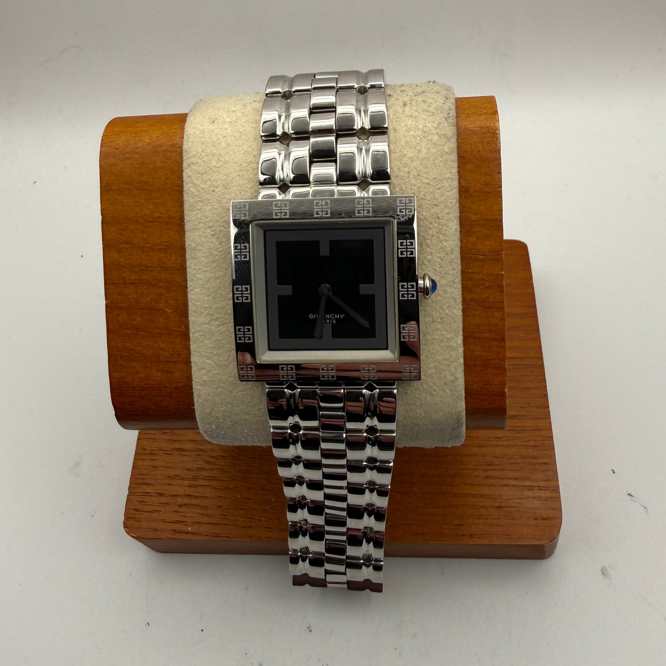 Givenchy Paris APSARAS Swiss Full Set Ladies Designer Watch – Exceptional Luxury Statement Piece- £240.00
