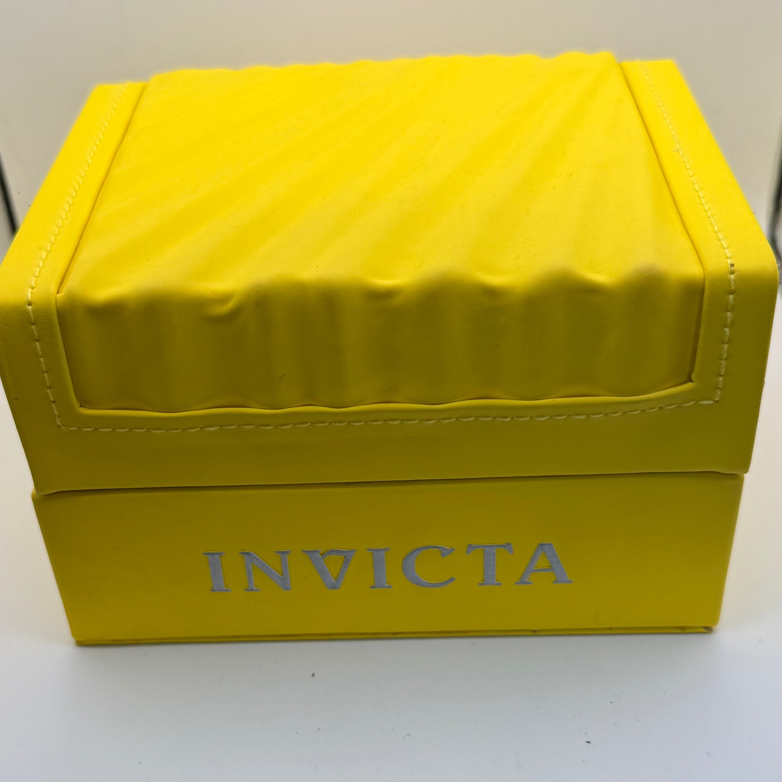 Invicta Pro Diver Chronograph XL 50.5mm Black & Green – Model 18935 – Pre-Owned- £70.00