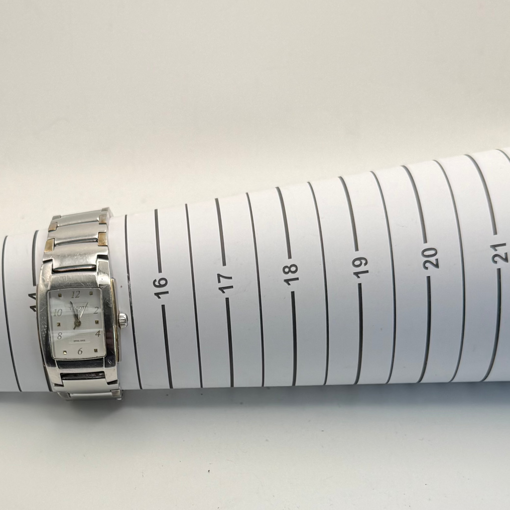 Tissot Ladies Dress Watch T10.1.585.53 Swiss Made – Stunning Pre-Loved Example- £140.00