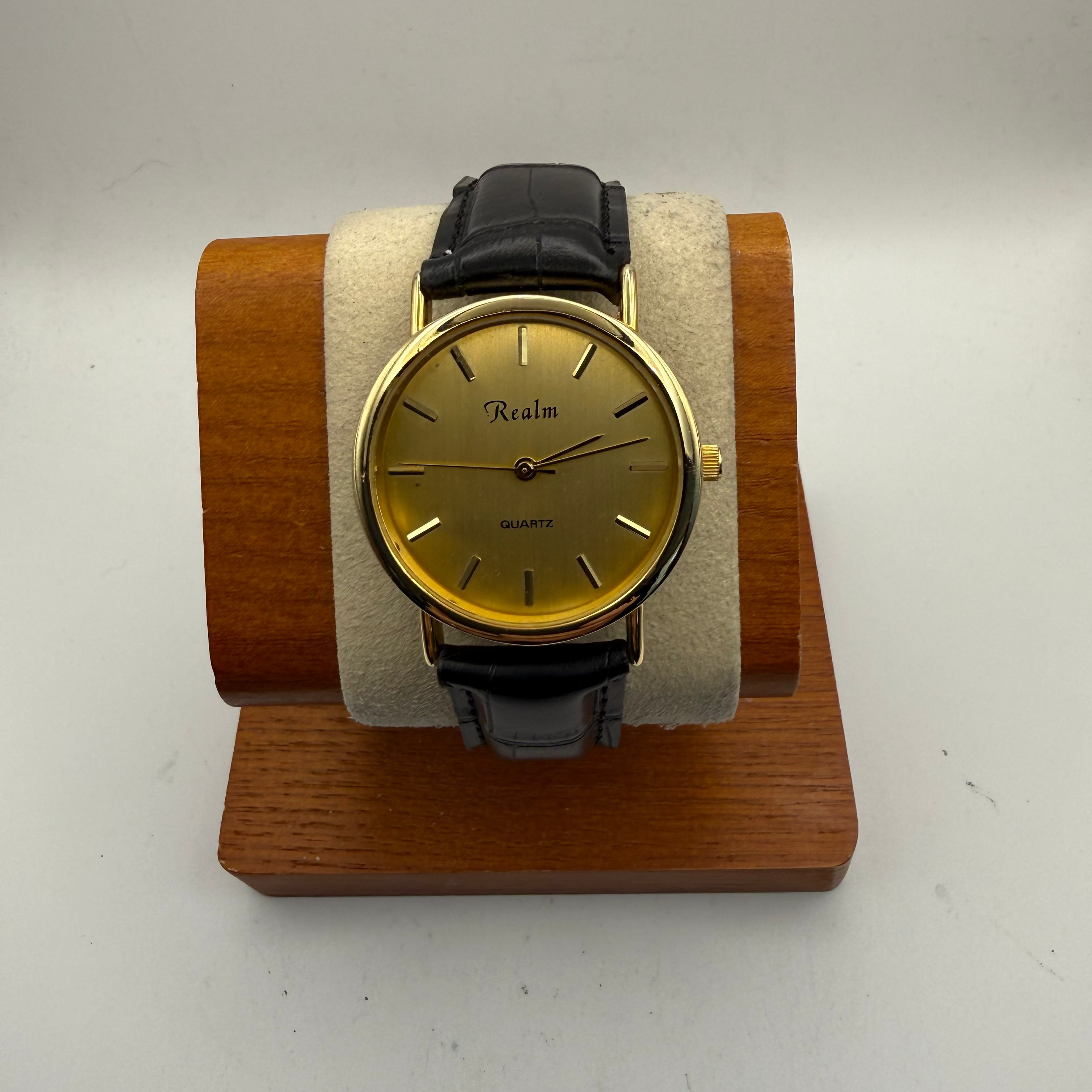 Realm Gold Tone Dress Watch Quartz 36mm- £25.00
