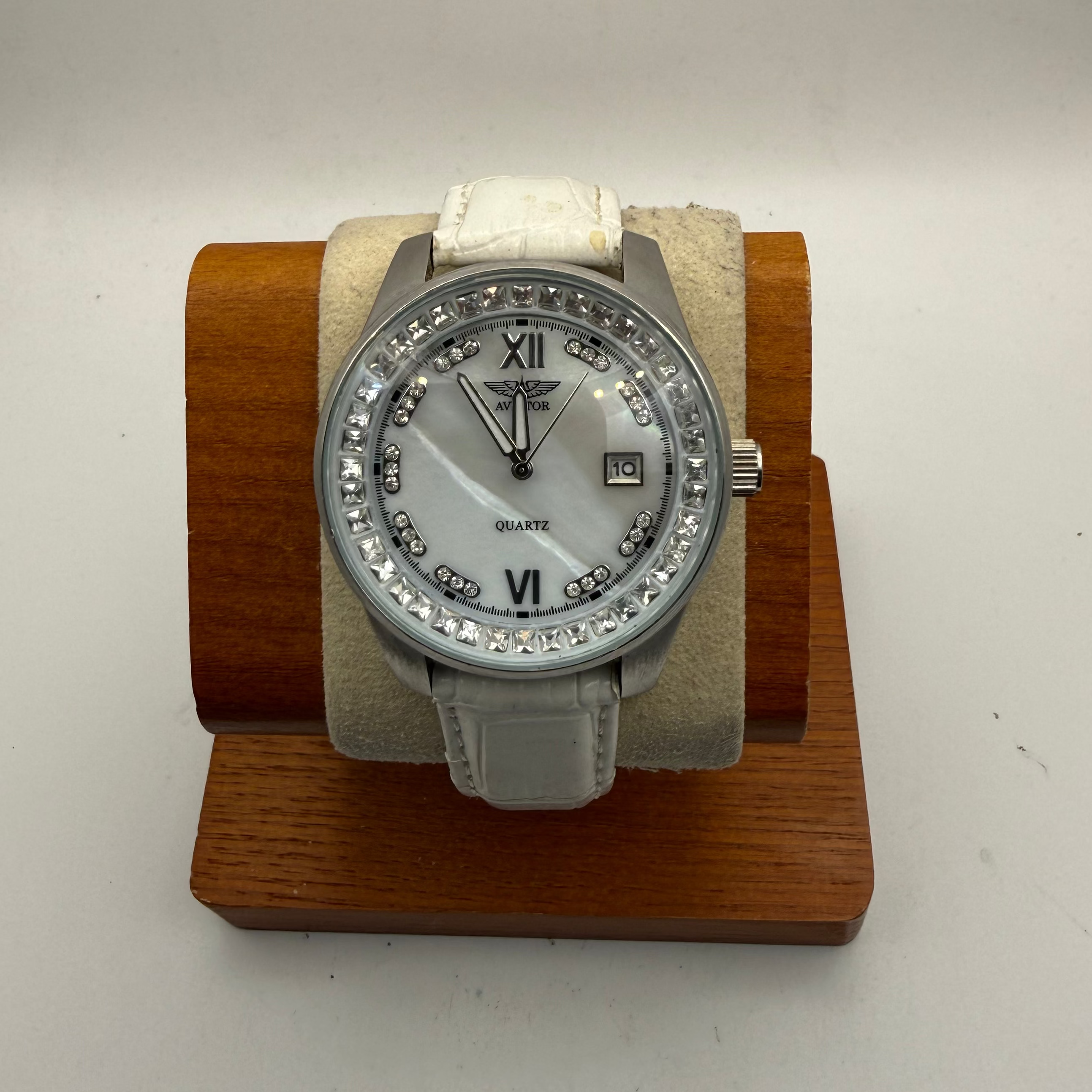 Aviator Traveller Collection AVW1719L57 Ladies Watch 41mm White Strap Date Display (Fully Tested and Working)- £40.00