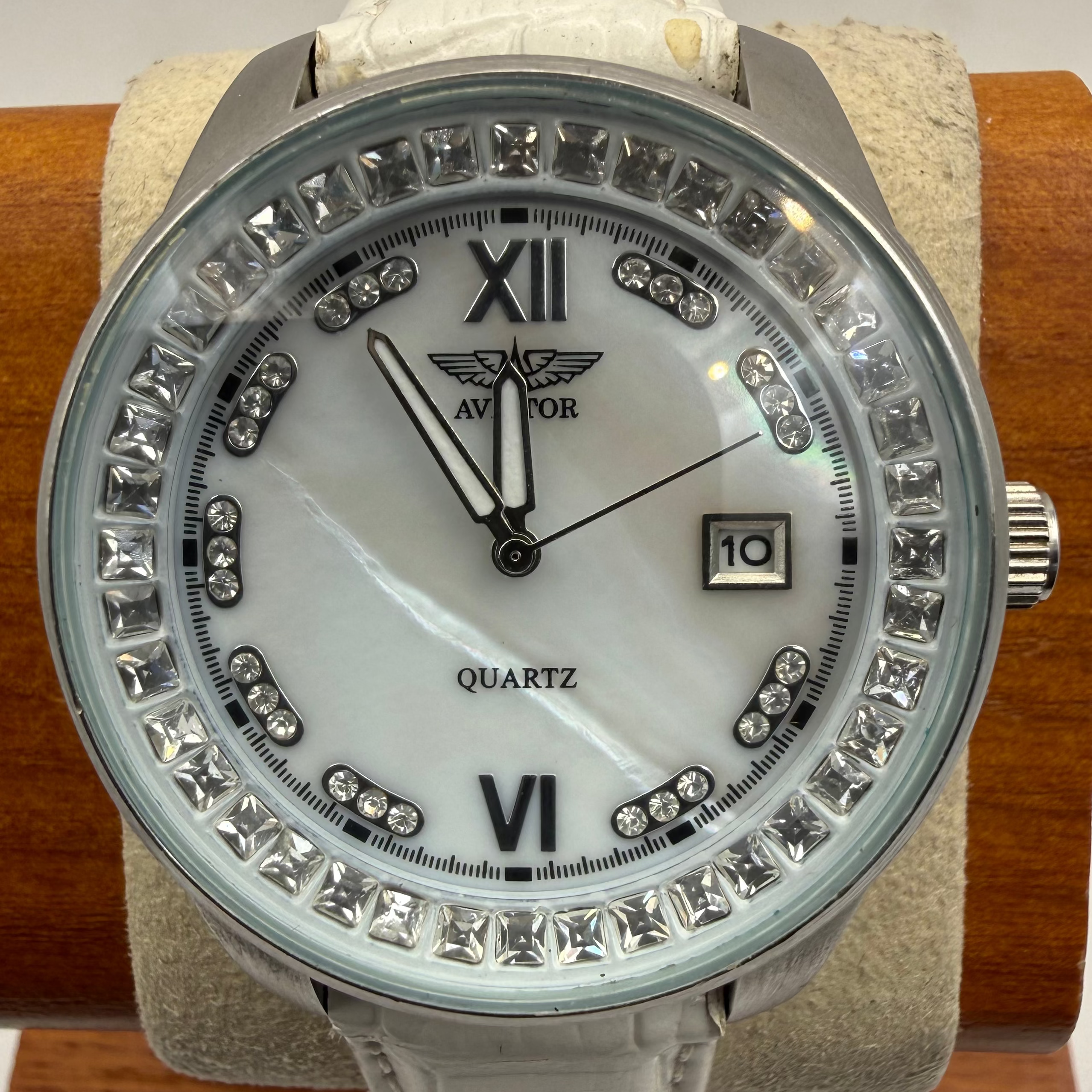 Aviator Traveller Collection AVW1719L57 Ladies Watch 41mm White Strap Date Display (Fully Tested and Working)- £40.00