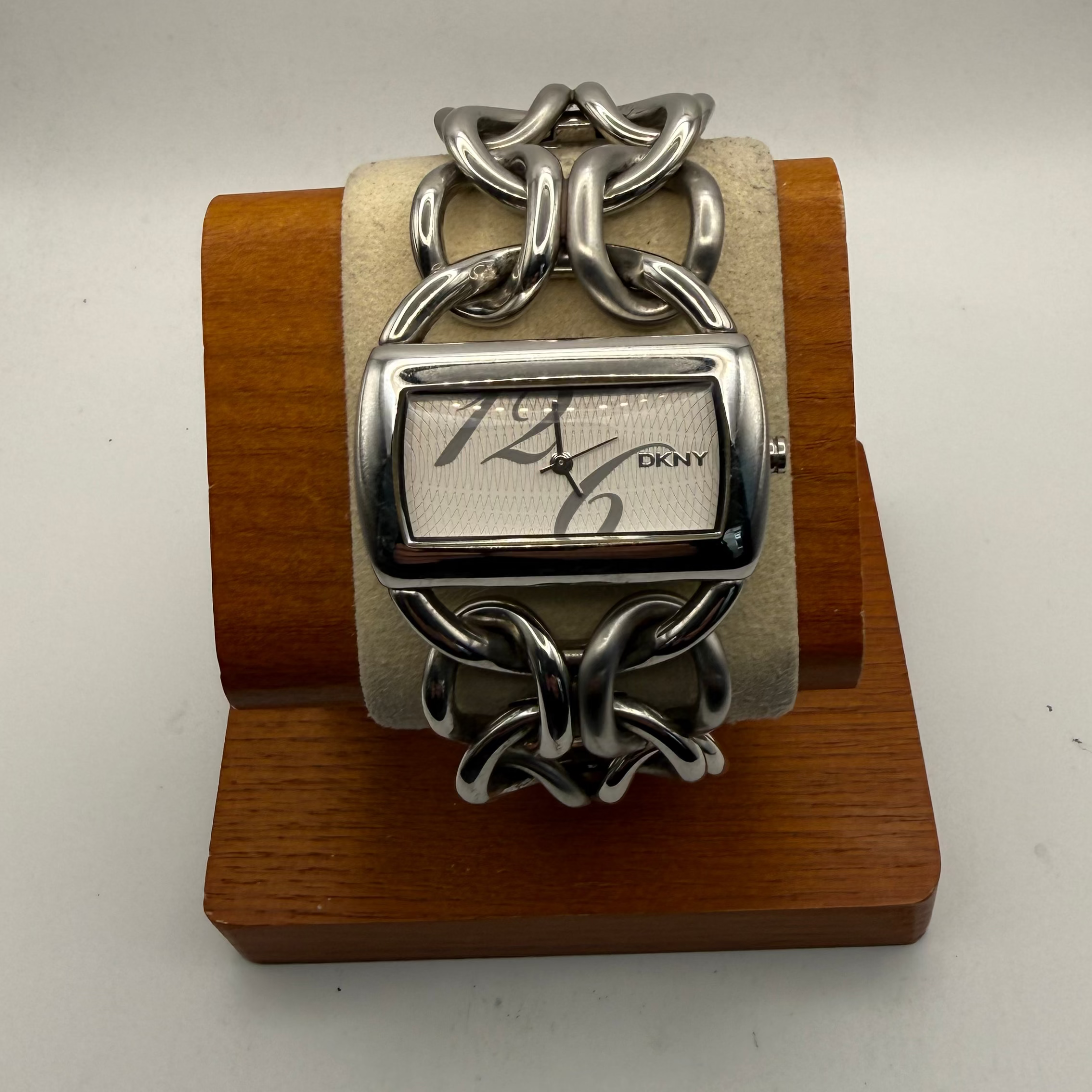DKNY Ladies Designer Chain Bracelet Watch NY-4367 40mm (Fully Tested and Working)- £60.00