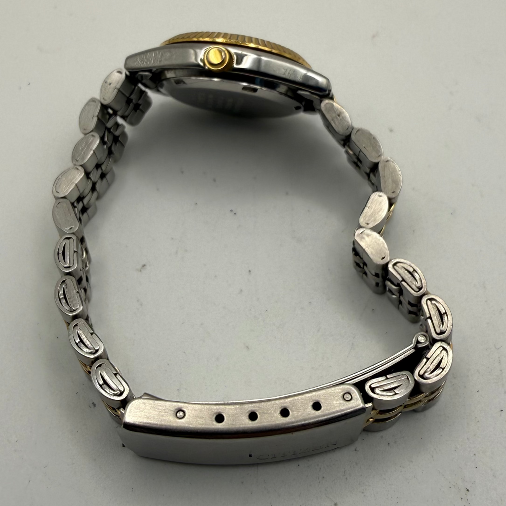 Citizen Quartz Two Tone Ladies Day Date Watch 5500-R00418- £35.00
