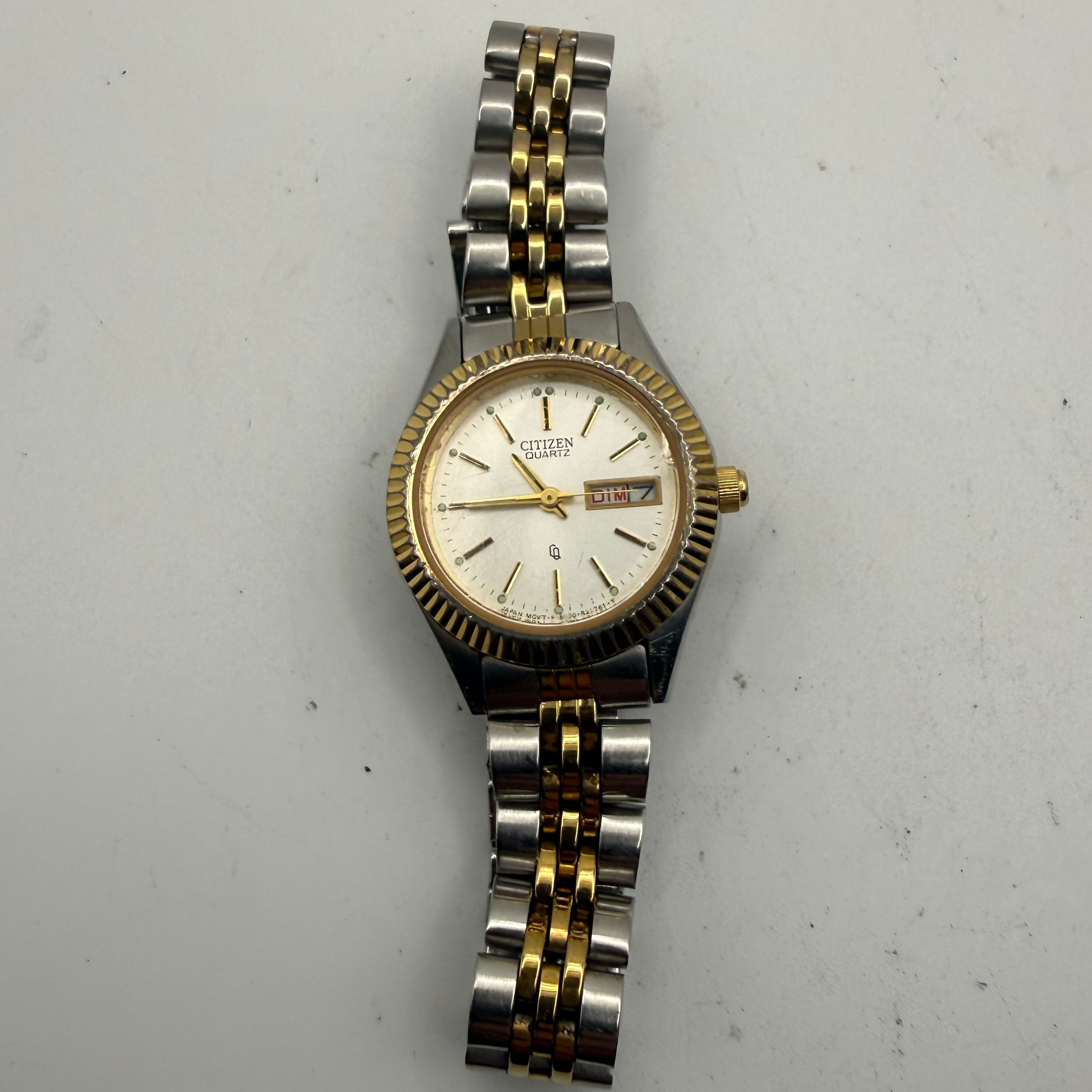 Citizen Quartz Two Tone Ladies Day Date Watch 5500-R00418- £35.00