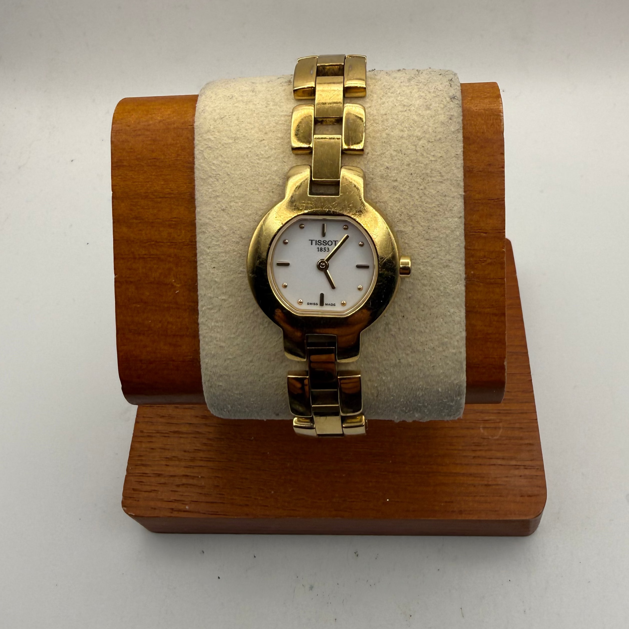 Tissot 1853 Ladies Gold Tone Swiss Watch – White Dial- £65.00