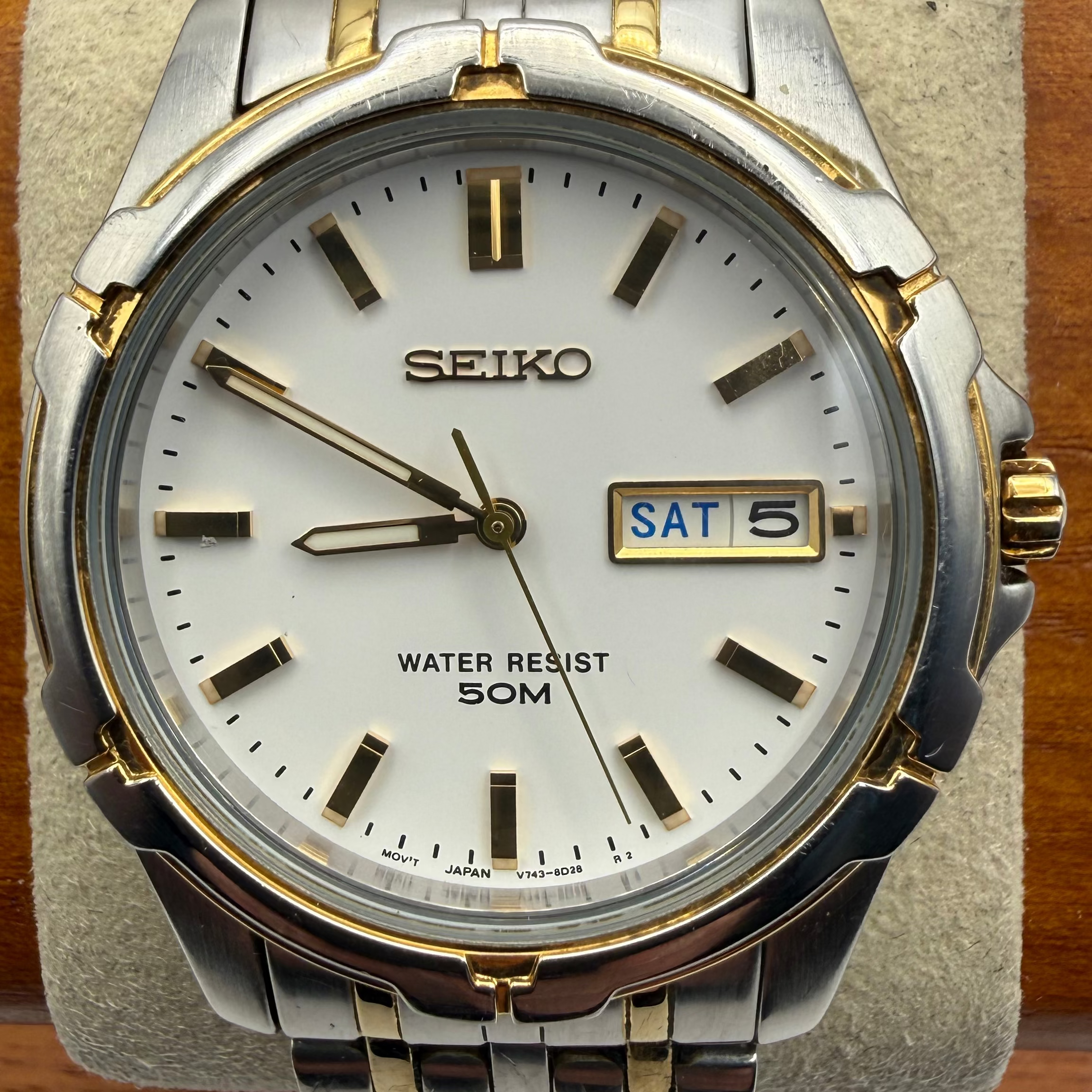 Seiko V743-8B29 Two Tone Day Date Quartz Watch – Circa May 2000- £75.00