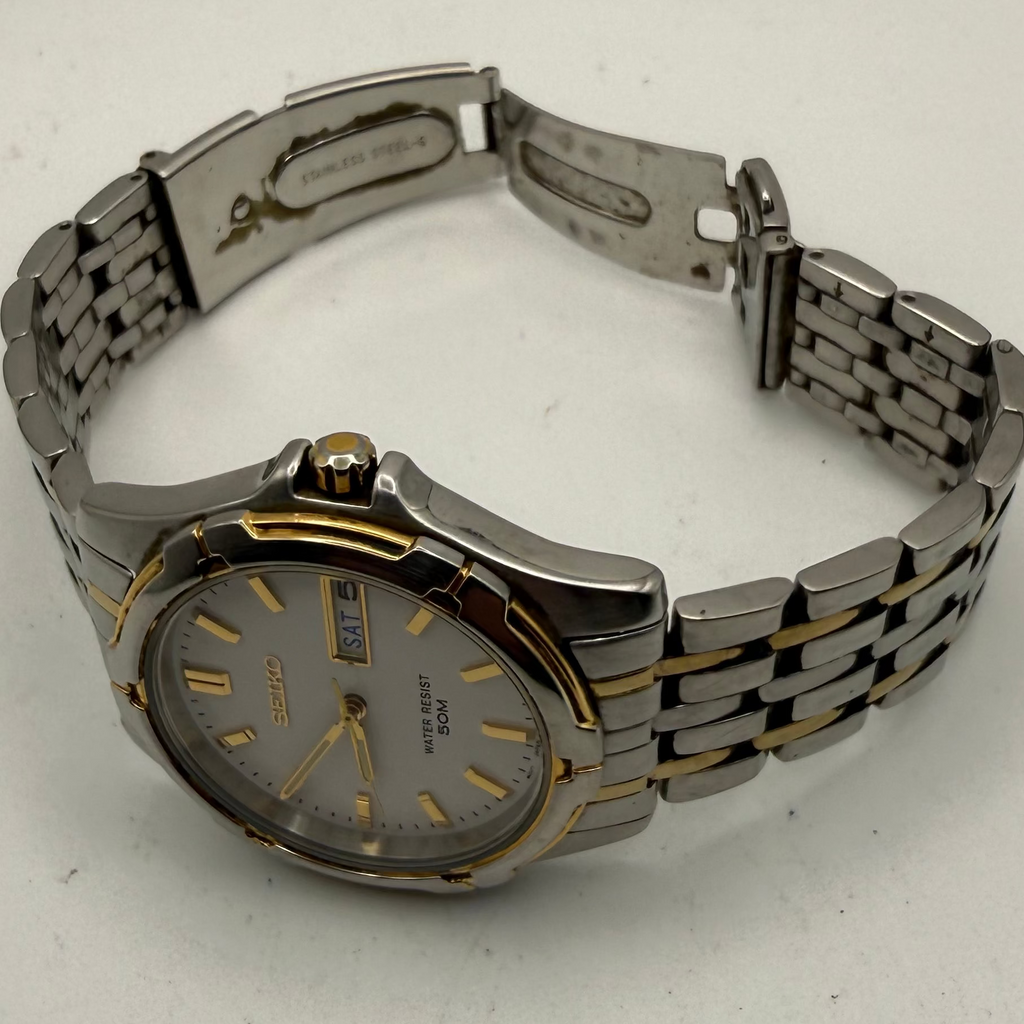 Seiko V743-8B29 Two Tone Day Date Quartz Watch – Circa May 2000- £75.00