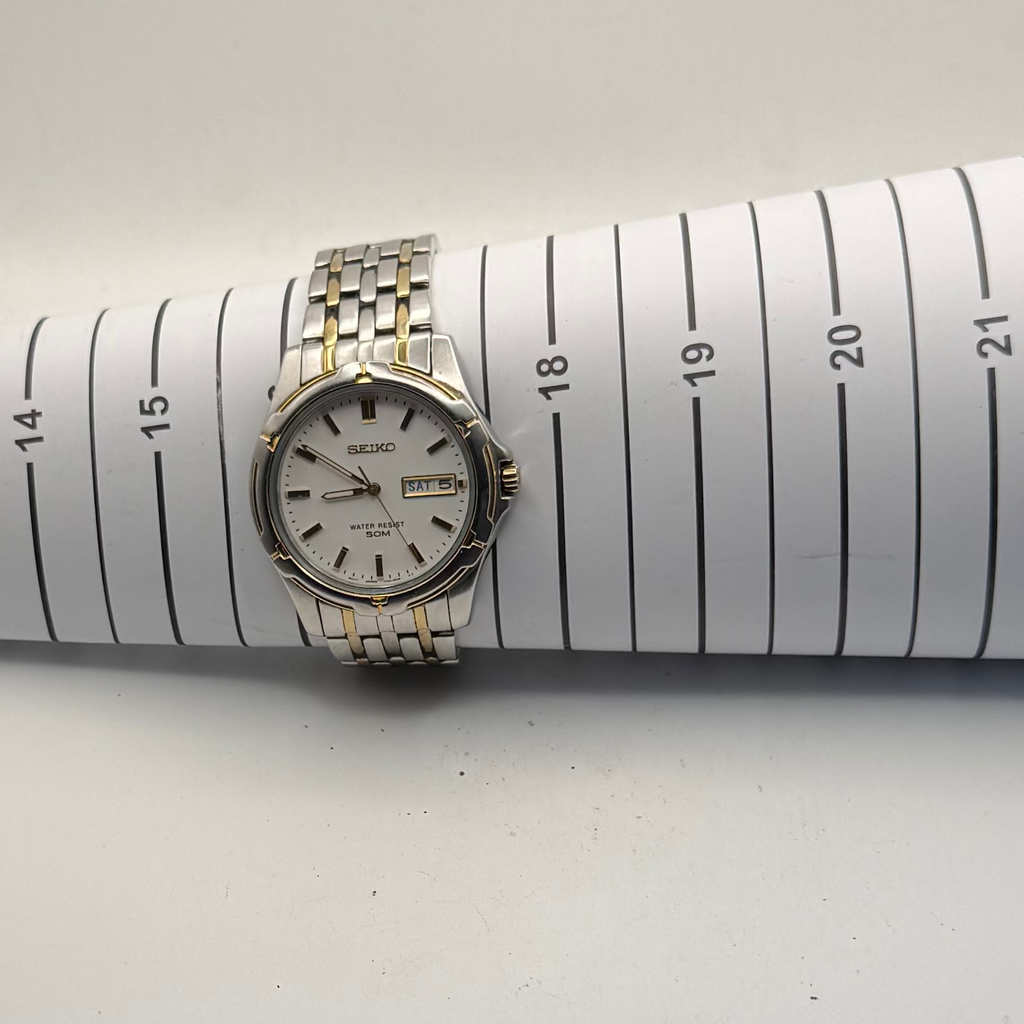 Seiko V743-8B29 Two Tone Day Date Quartz Watch – Circa May 2000- £75.00