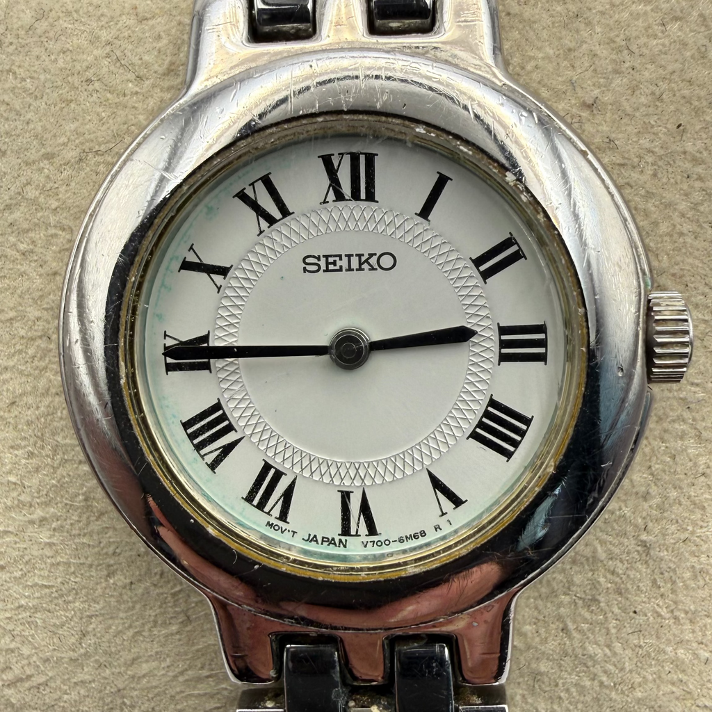 Seiko Ladies Quartz Dress Watch V700-6K80- £50.00