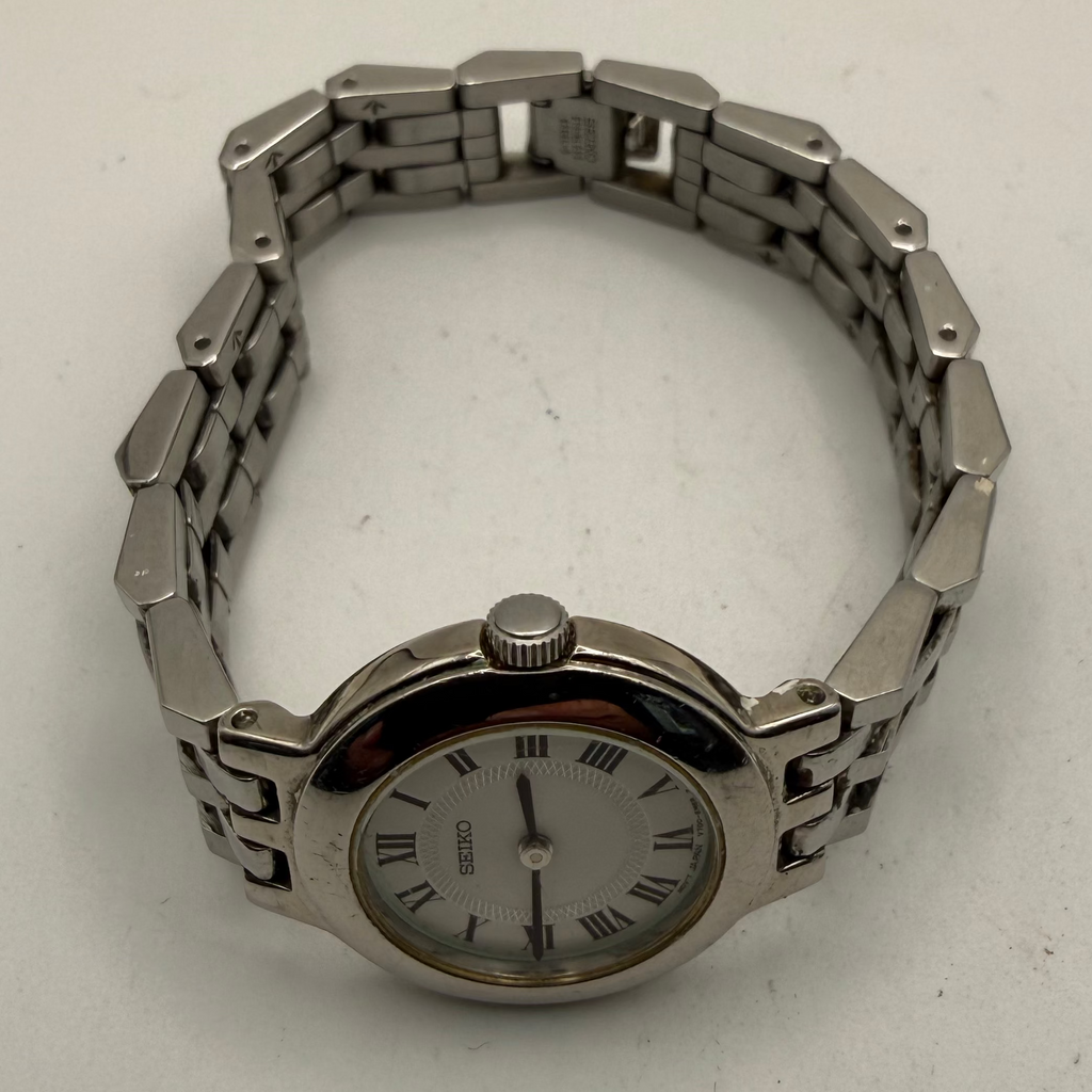 Seiko Ladies Quartz Dress Watch V700-6K80- £50.00